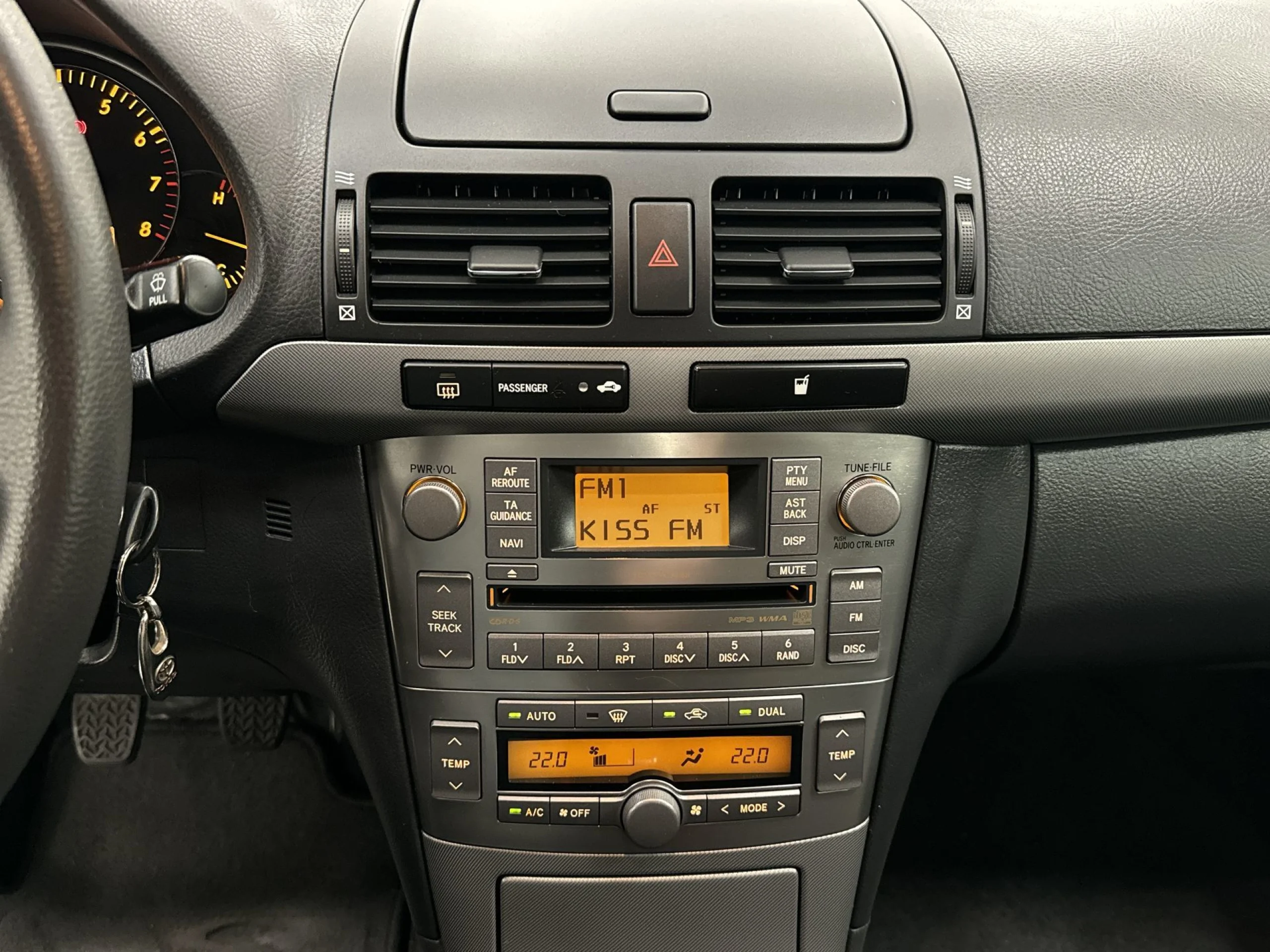 Toyota Avensis 1.8 VVT-I Sol 95 kW (129 CV) - Foto 16