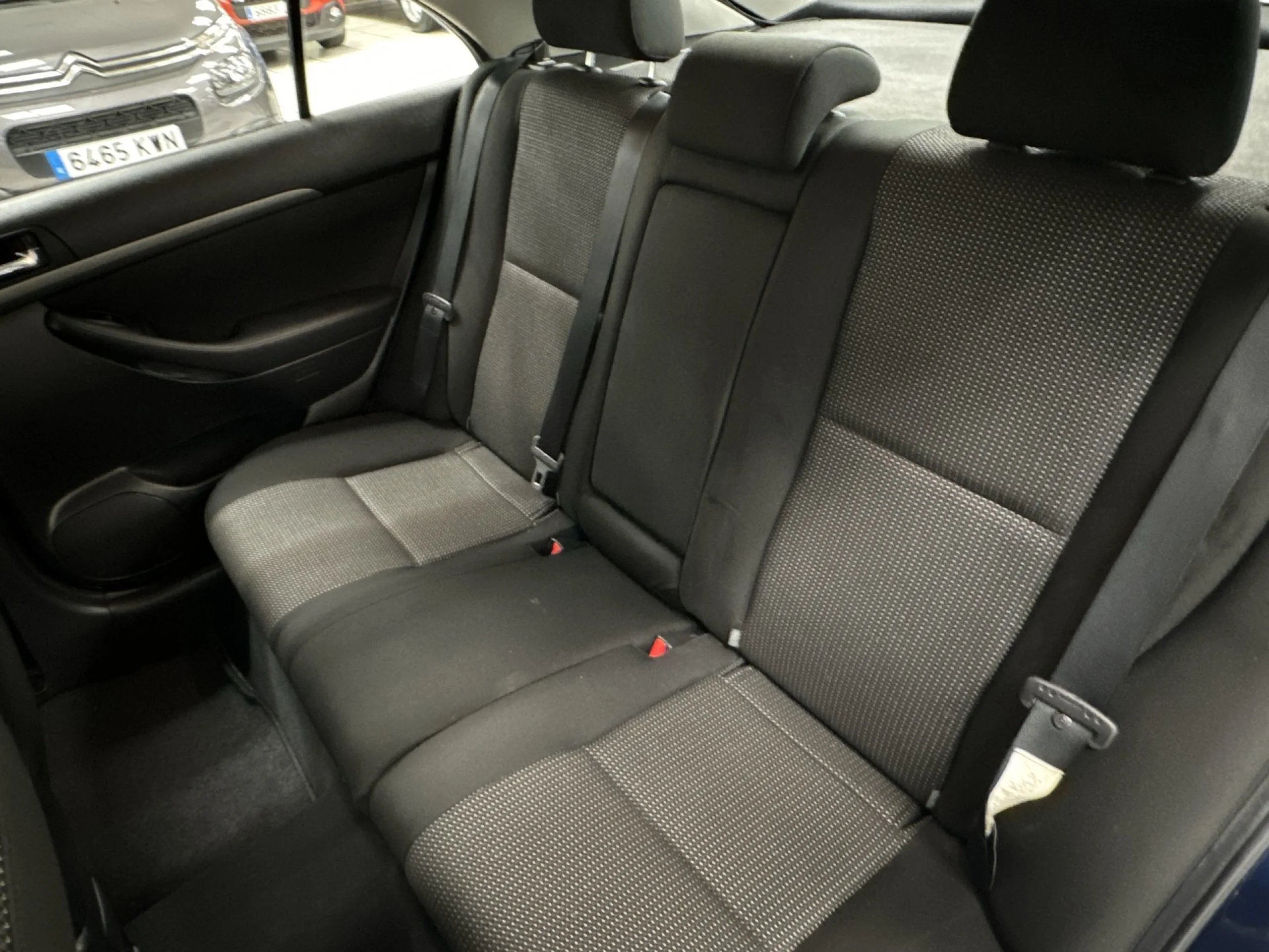 Toyota Avensis 1.8 VVT-I Sol 95 kW (129 CV) - Foto 17