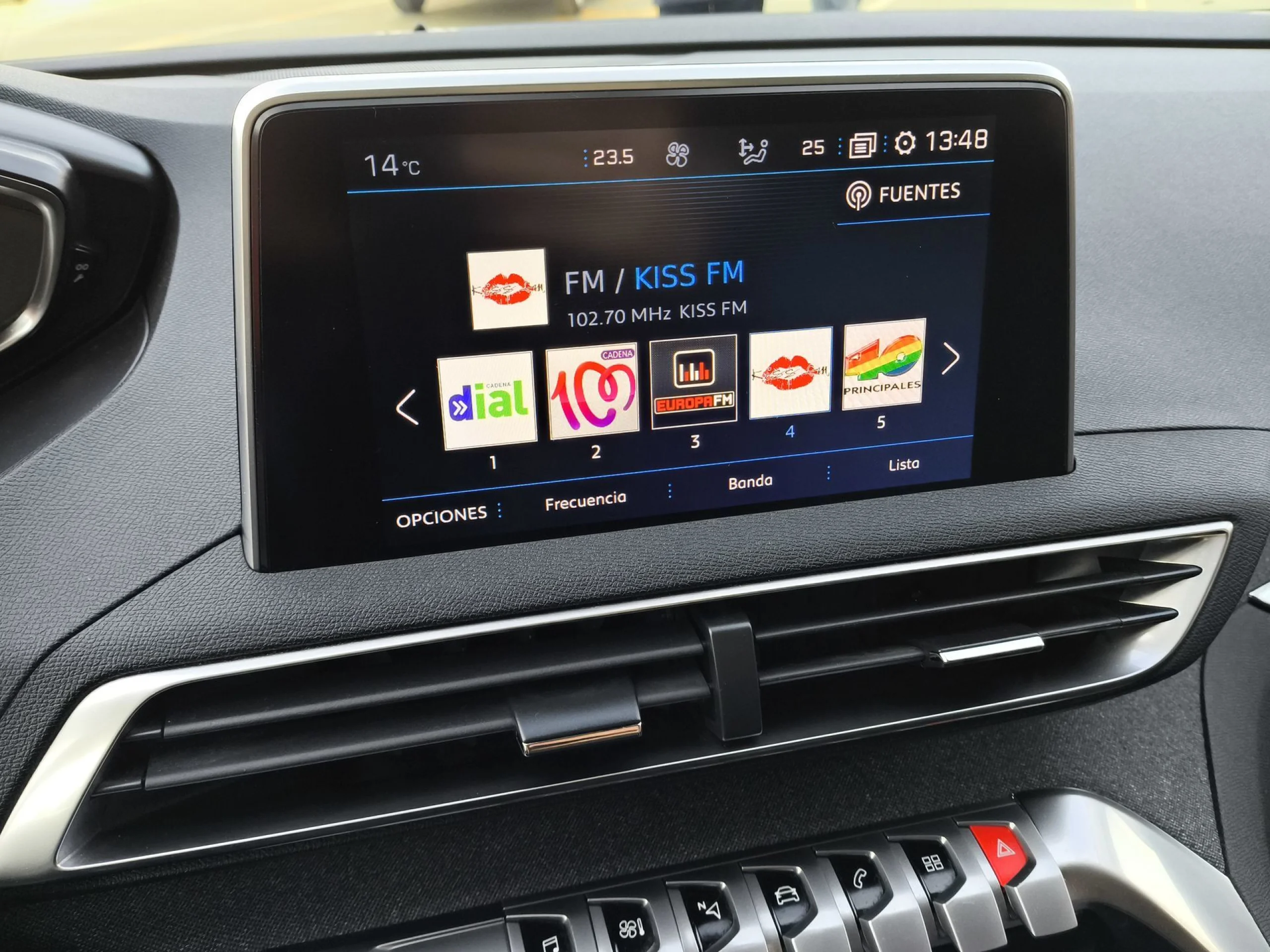 Peugeot 3008 PureTech 130 SANDS Allure 96 kW (130 CV) - Foto 13