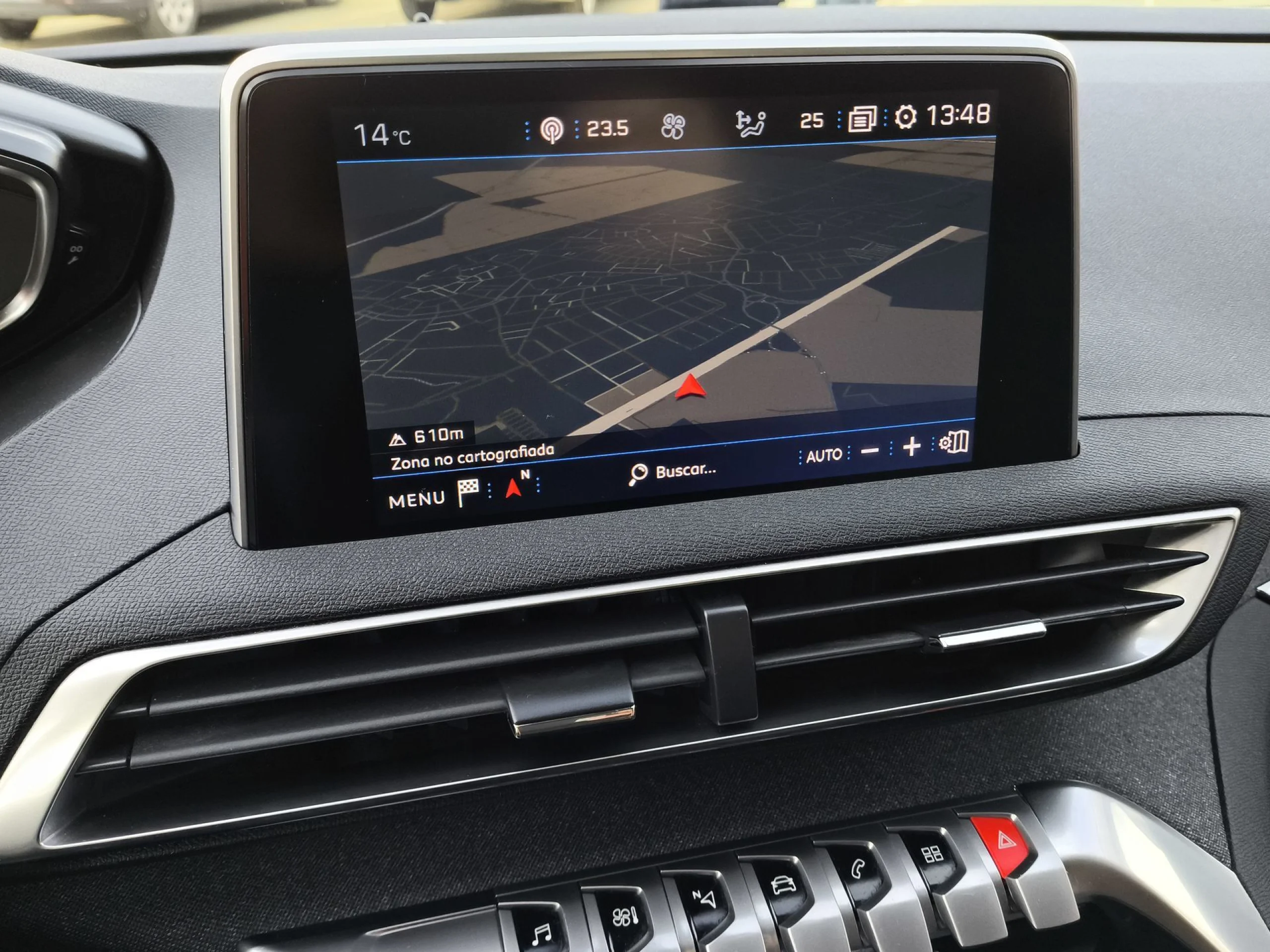 Peugeot 3008 PureTech 130 SANDS Allure 96 kW (130 CV) - Foto 15