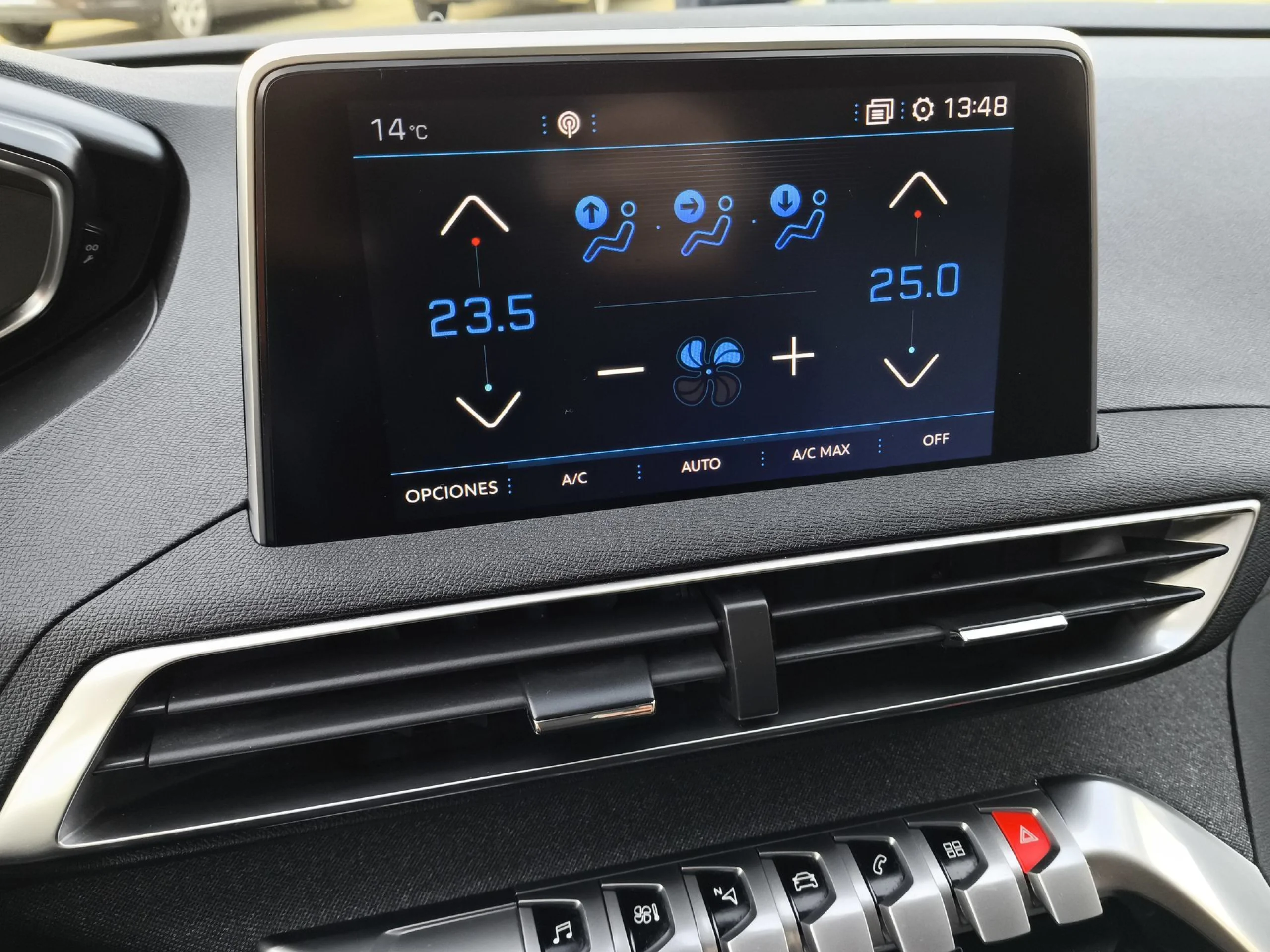Peugeot 3008 PureTech 130 SANDS Allure 96 kW (130 CV) - Foto 16