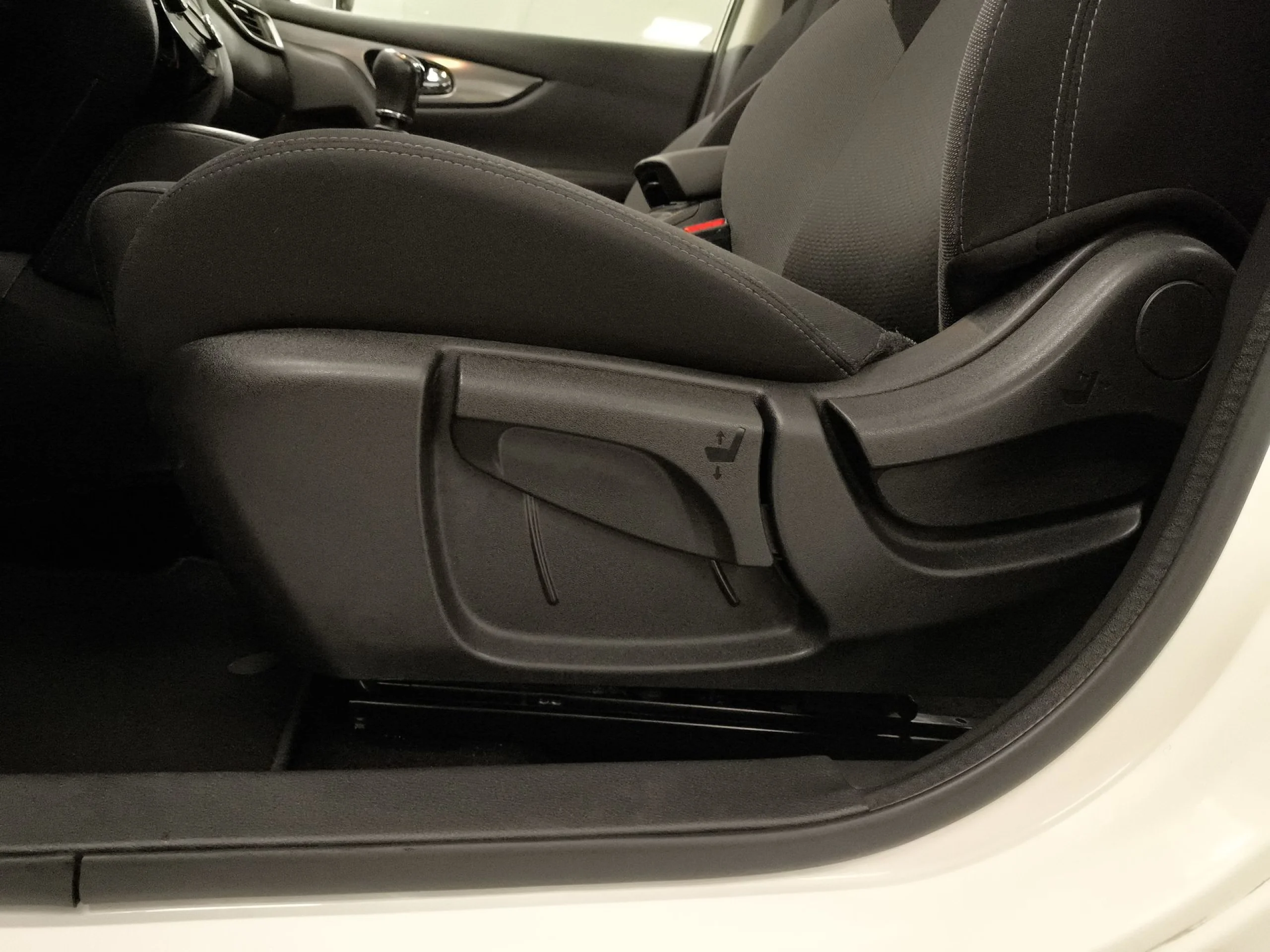 Nissan Qashqai DIG-T 140 N-Connecta 103 kW (140 CV) - Foto 9