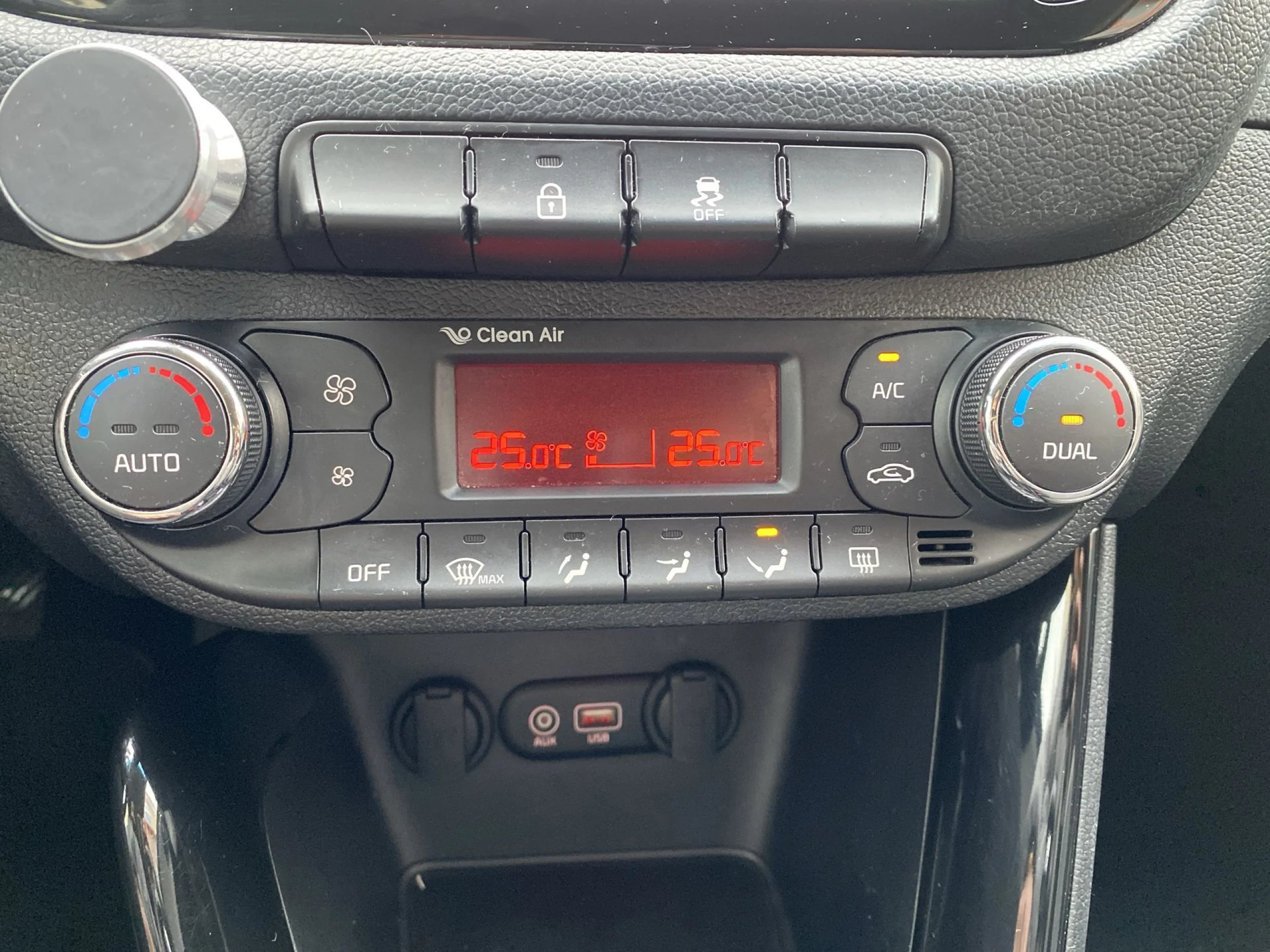 Kia Ceed 1.4 CRDi WGT Concept 66 kW (90 CV) - Foto 16