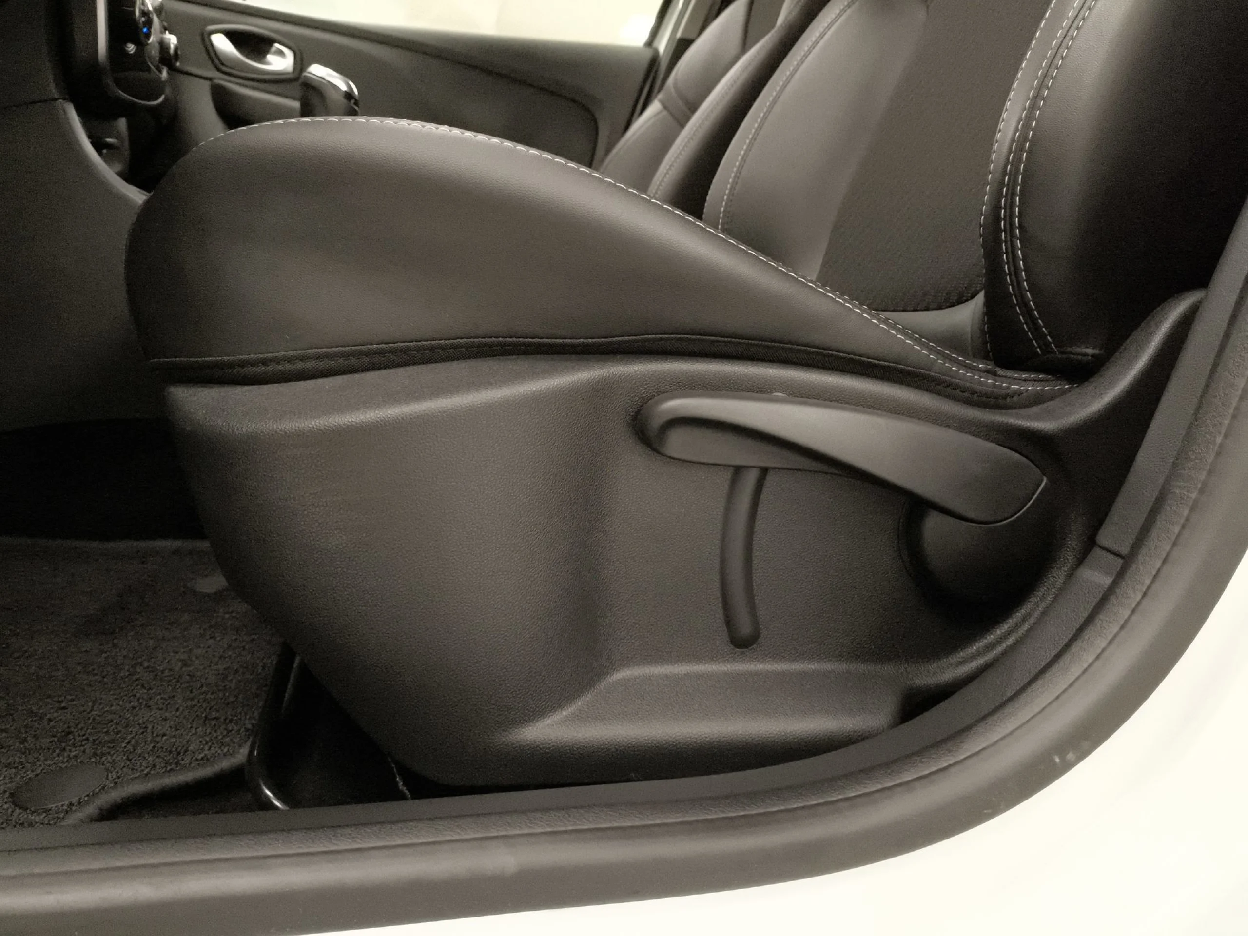 Renault Clio Zen TCe 66 kW (90 CV) - Foto 9