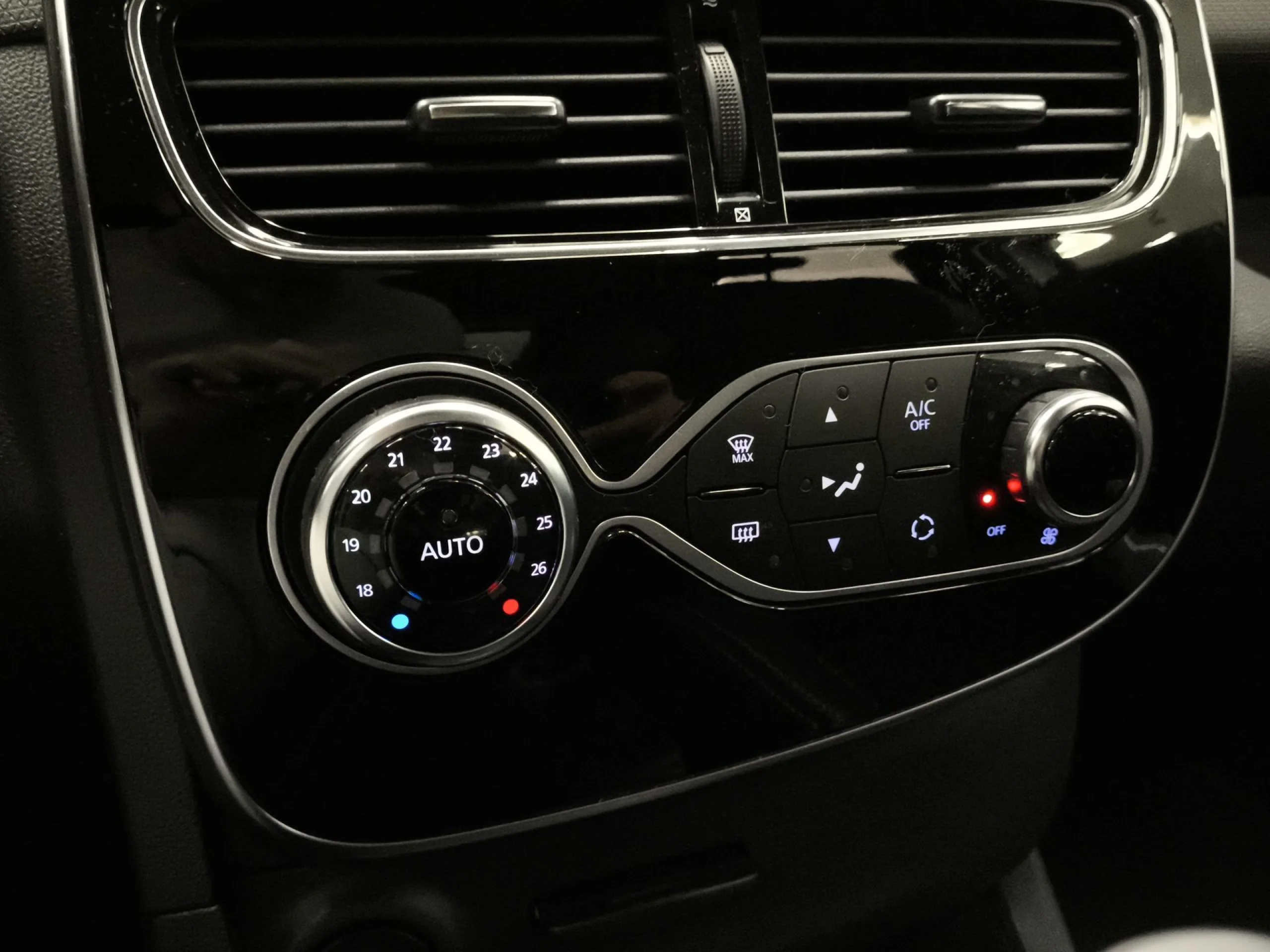 Renault Clio Zen TCe 66 kW (90 CV) - Foto 15