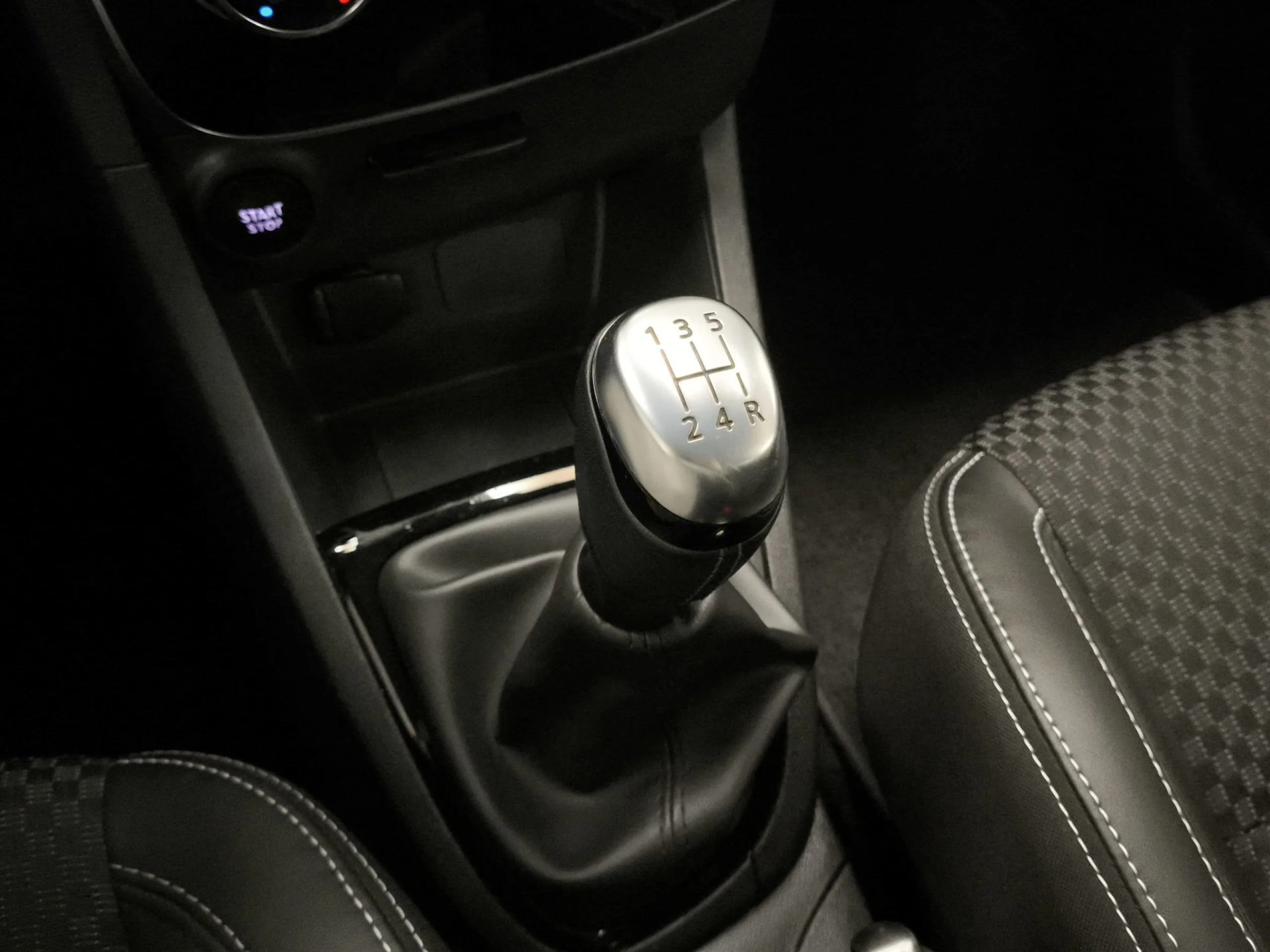 Renault Clio Zen TCe 66 kW (90 CV) - Foto 16