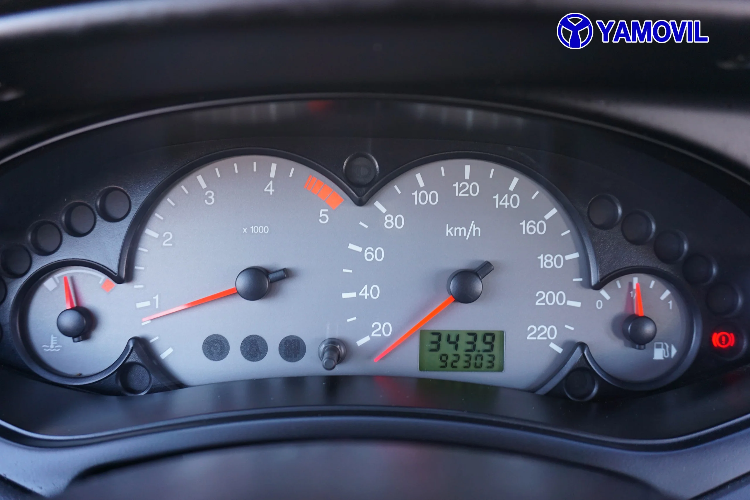 Ford Focus 1.8 TDCI TREND 5P - Foto 18