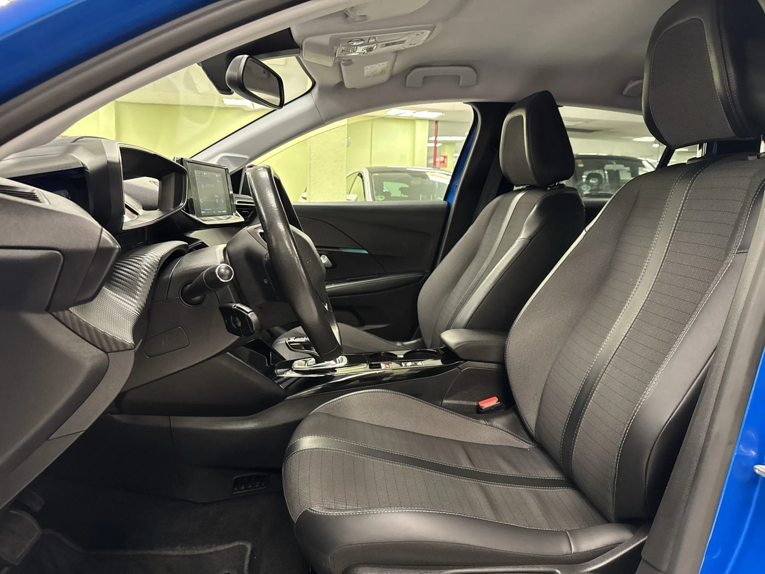 Peugeot E-208 Eléctrico Allure Pack 100 kW (136 CV) - Foto 8