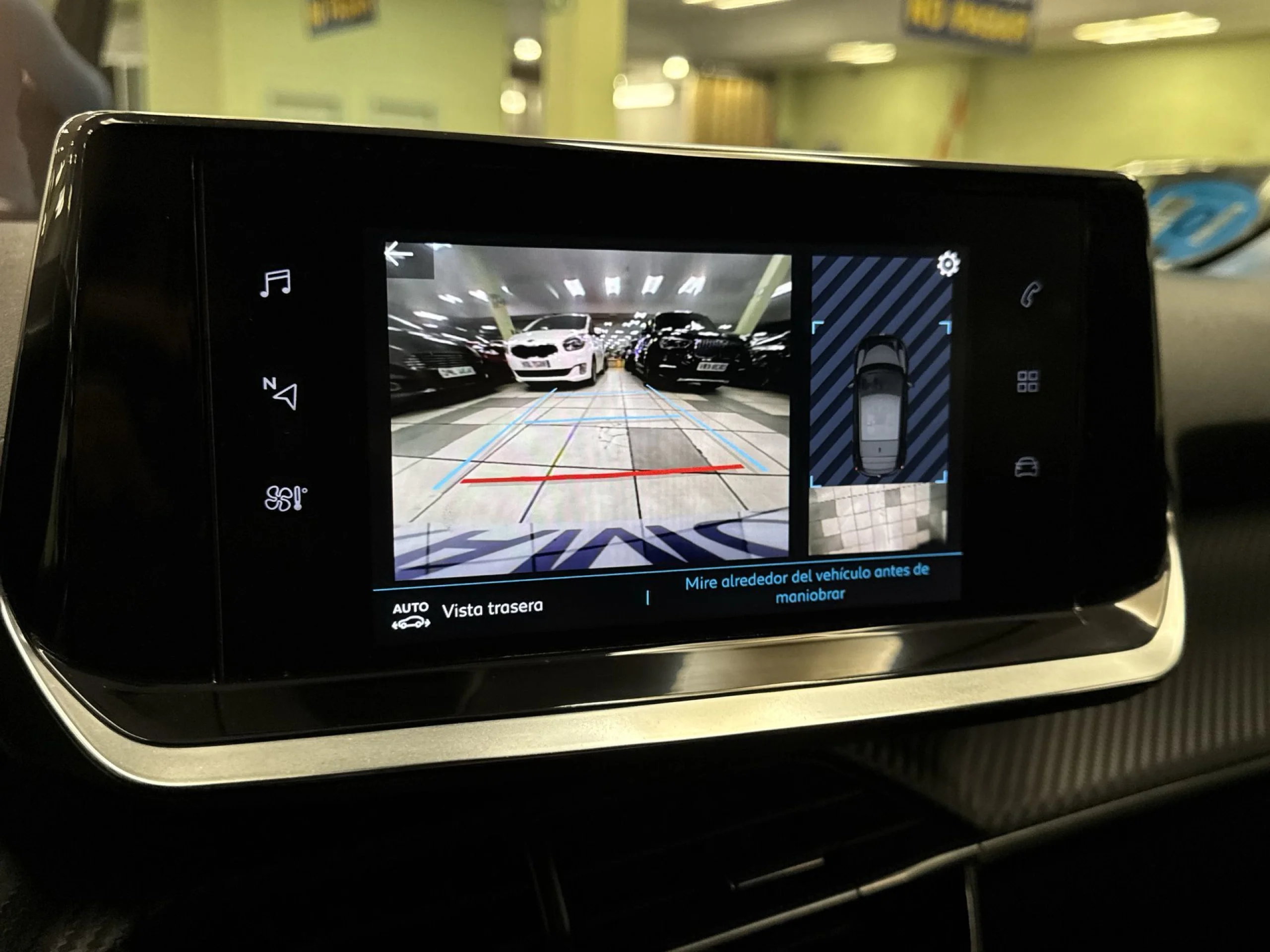 Peugeot E-208 Eléctrico Allure Pack 100 kW (136 CV) - Foto 19