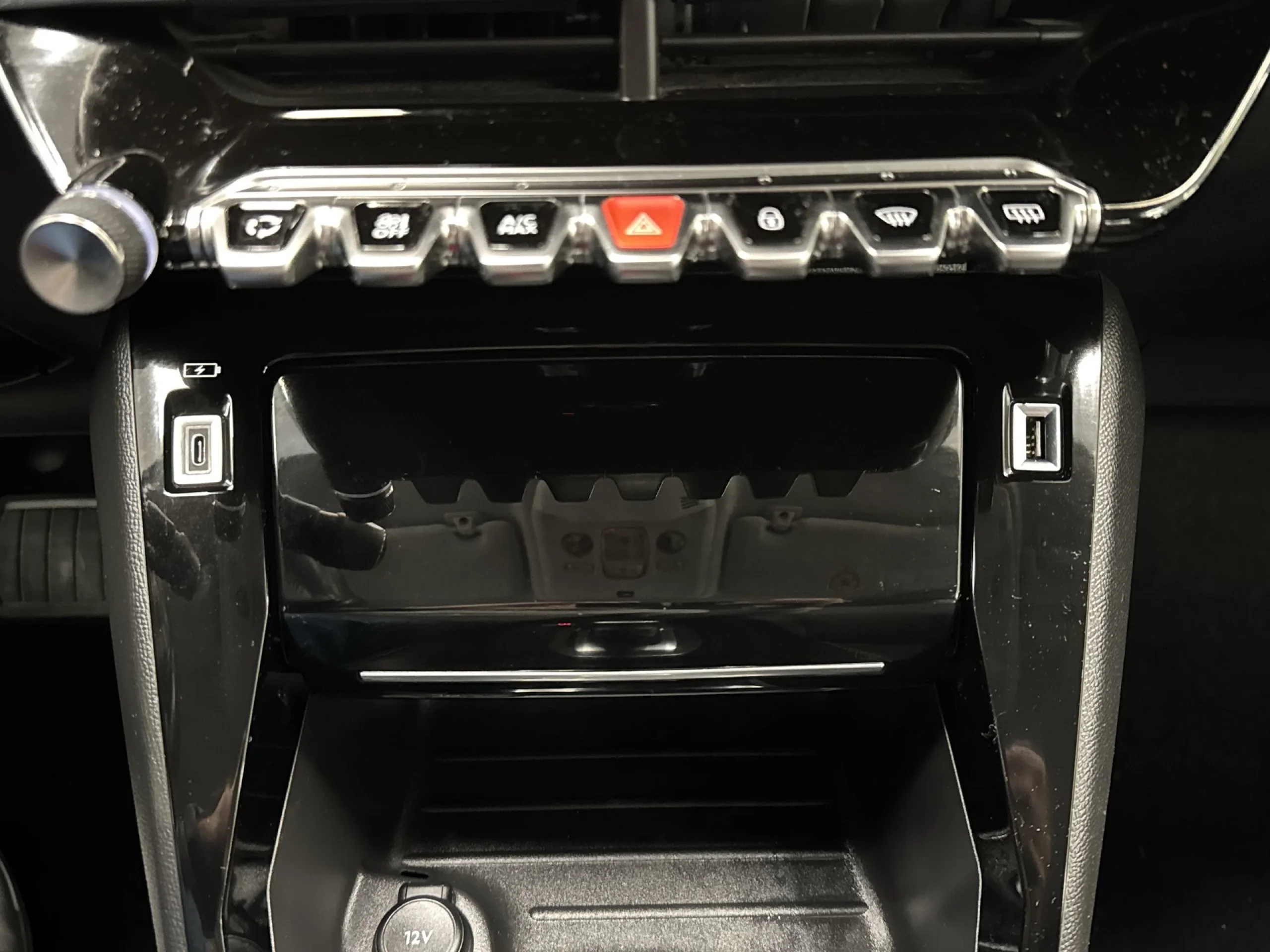 Peugeot E-208 Eléctrico Allure Pack 100 kW (136 CV) - Foto 22