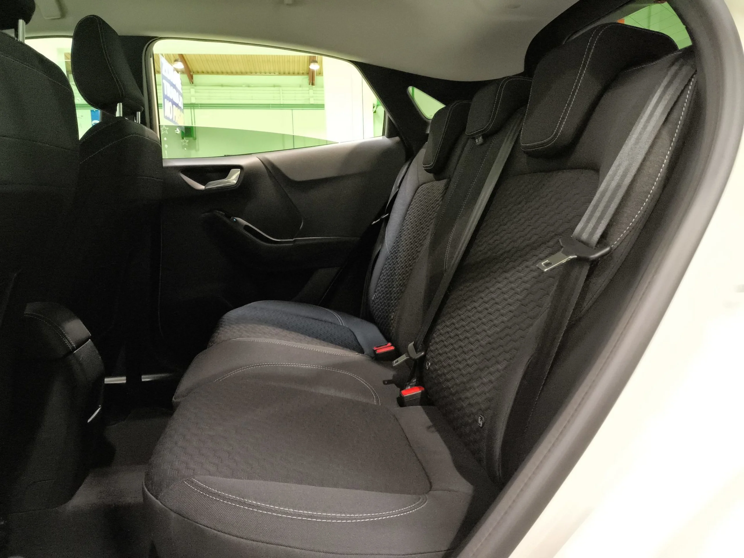 Ford Puma 1.0 EcoBoost MHEV Titanium 92 kW (125 CV) - Foto 18
