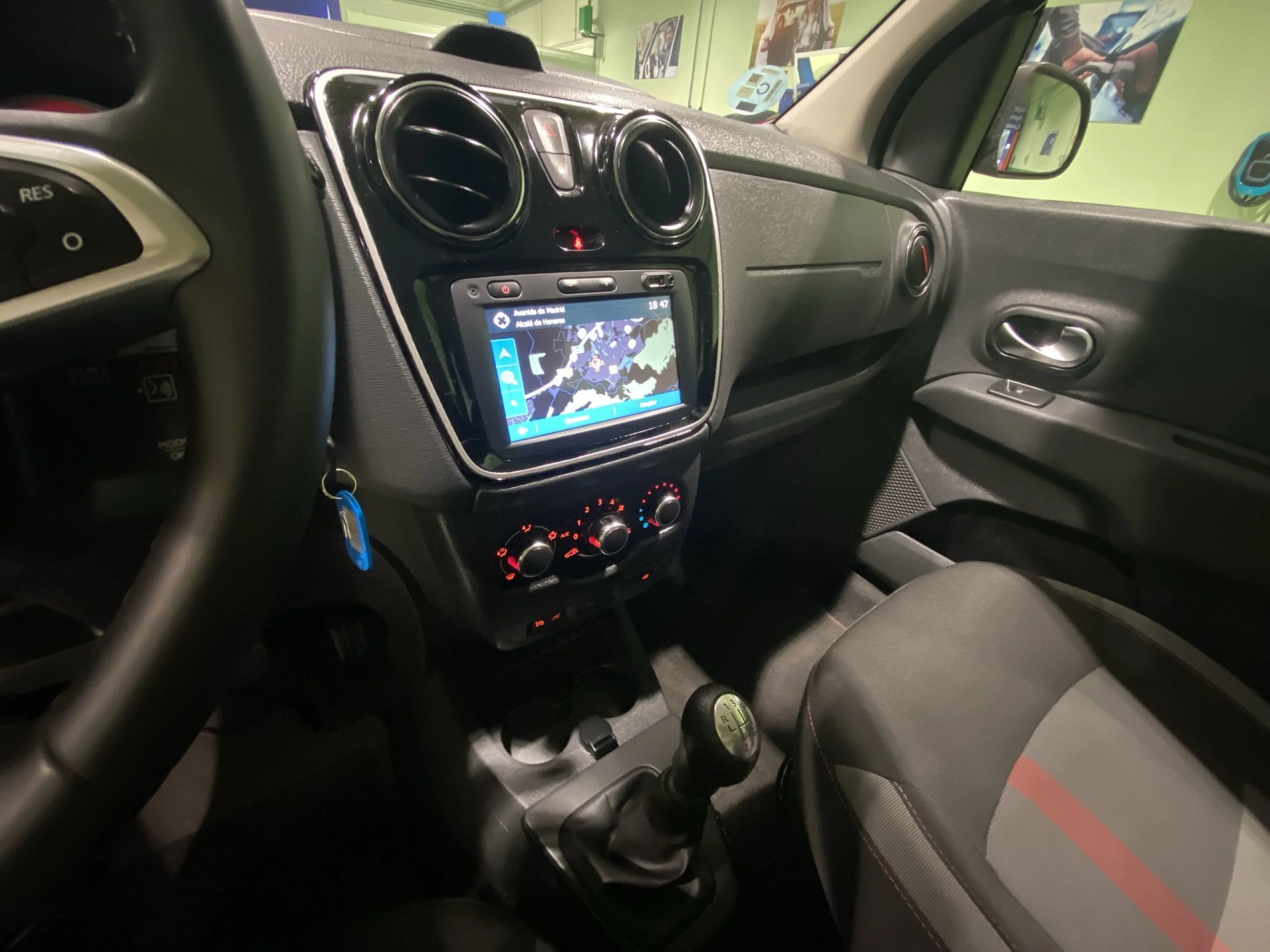 Dacia Lodgy Stepway Comfort TCe 96 kW (130 CV) GPF - Foto 17