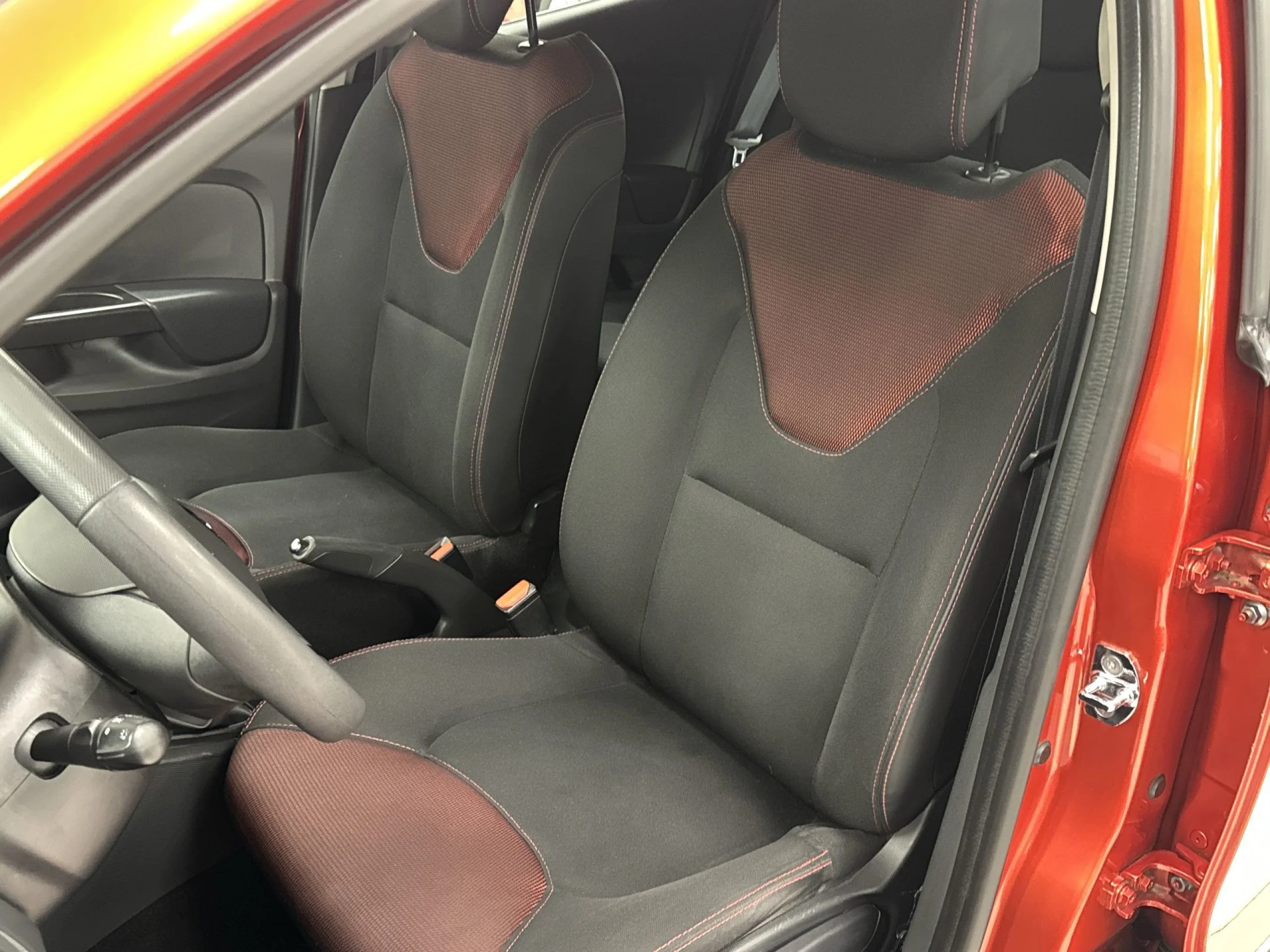 Renault Clio dCi 75 Expression eco2 55 kW (75 CV) - Foto 8