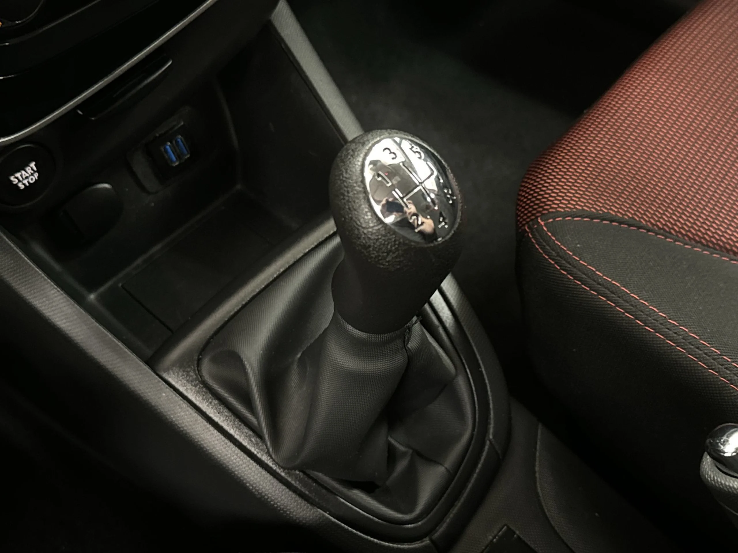 Renault Clio dCi 75 Expression eco2 55 kW (75 CV) - Foto 17