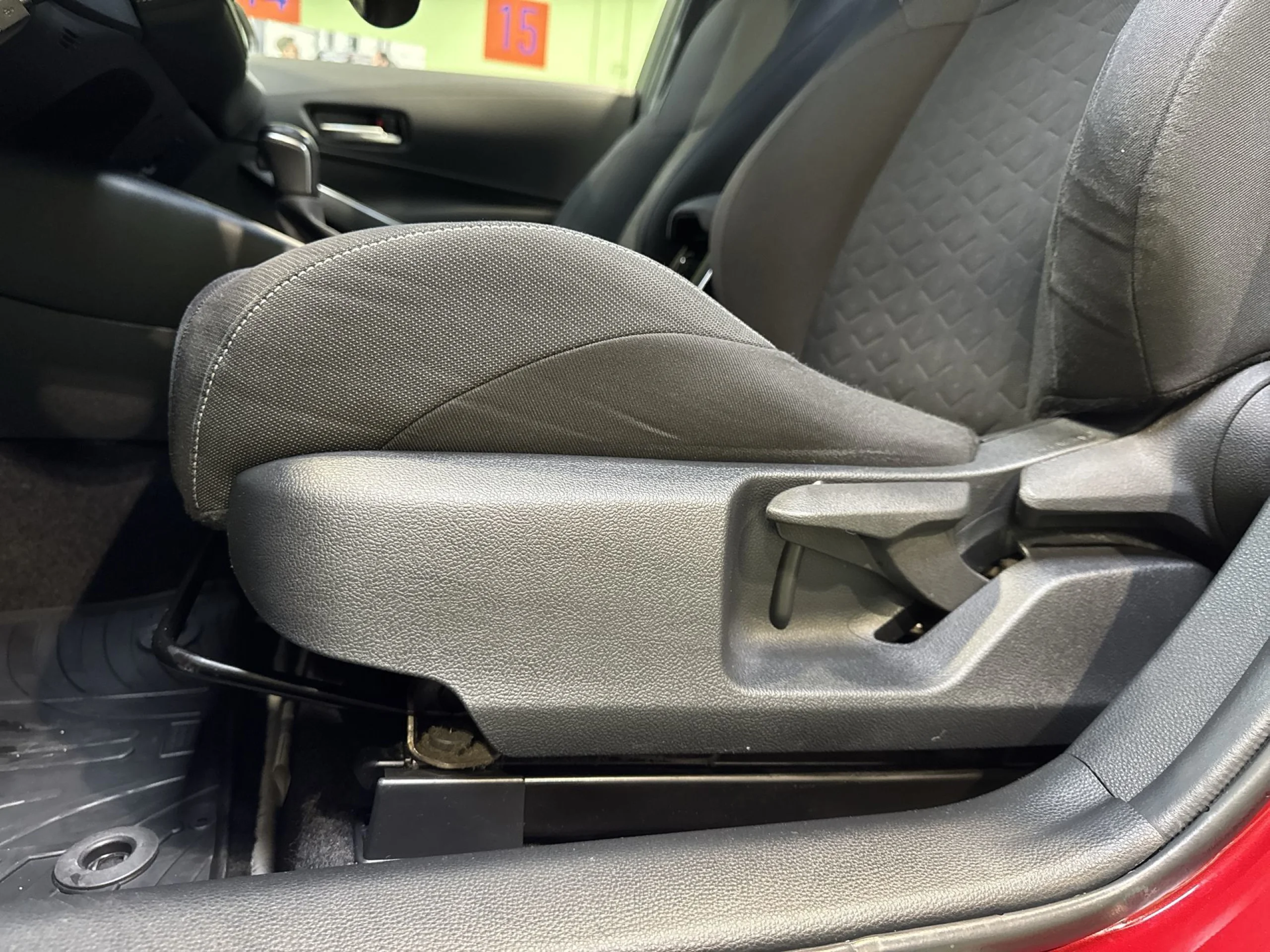 Toyota Corolla 1.8 125 Híbrido Active Tech E-CVT 90 kW (122 CV) - Foto 9