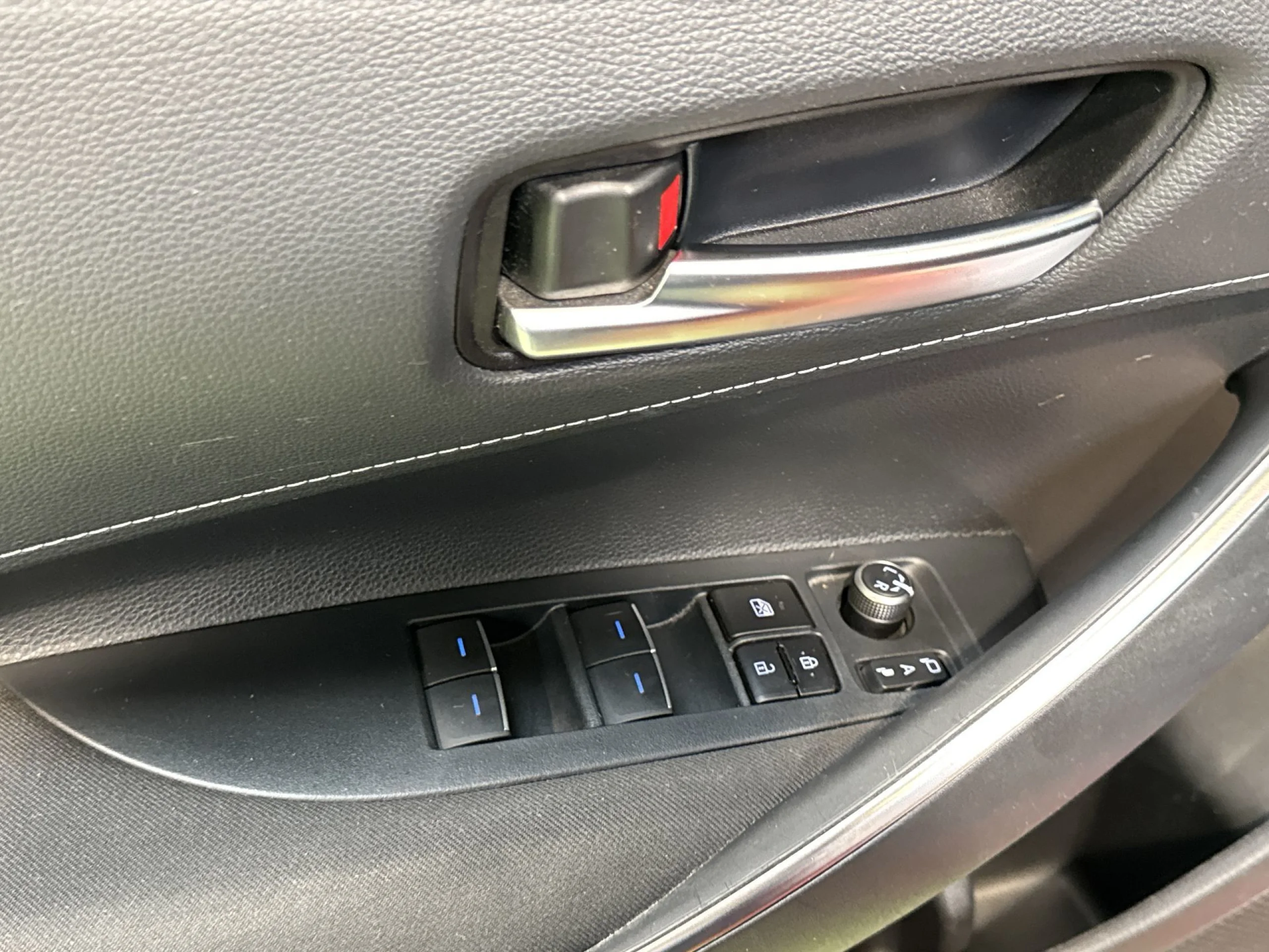 Toyota Corolla 1.8 125 Híbrido Active Tech E-CVT 90 kW (122 CV) - Foto 10