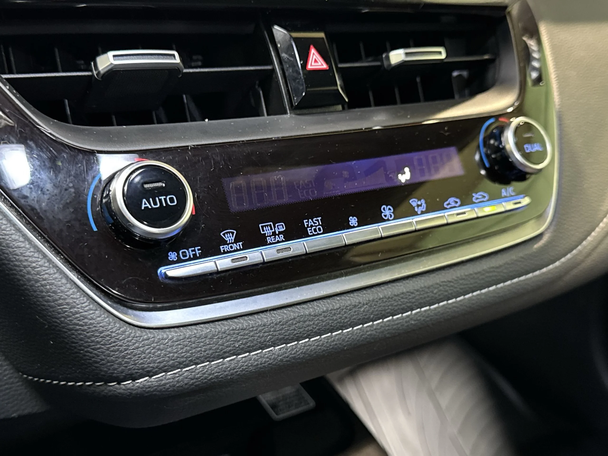 Toyota Corolla 1.8 125 Híbrido Active Tech E-CVT 90 kW (122 CV) - Foto 17