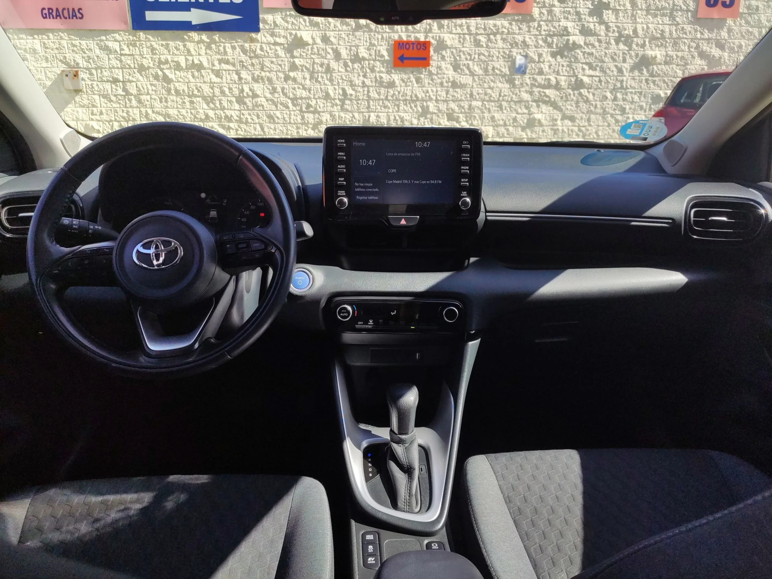 Toyota Yaris 120H Active Tech 85 kW (116 CV) - Foto 18