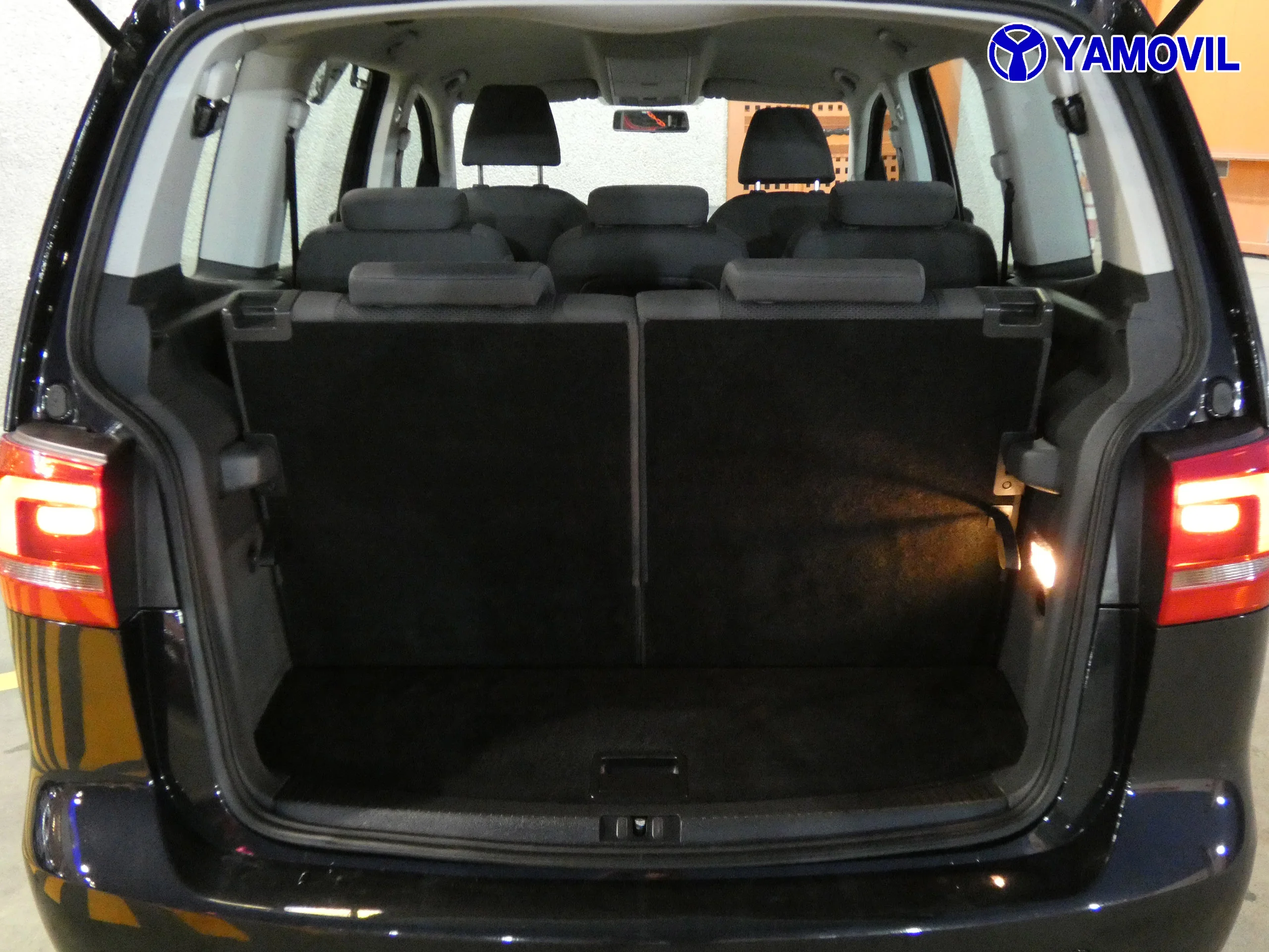 Volkswagen Touran 1.6 TDI EDITION - Foto 7