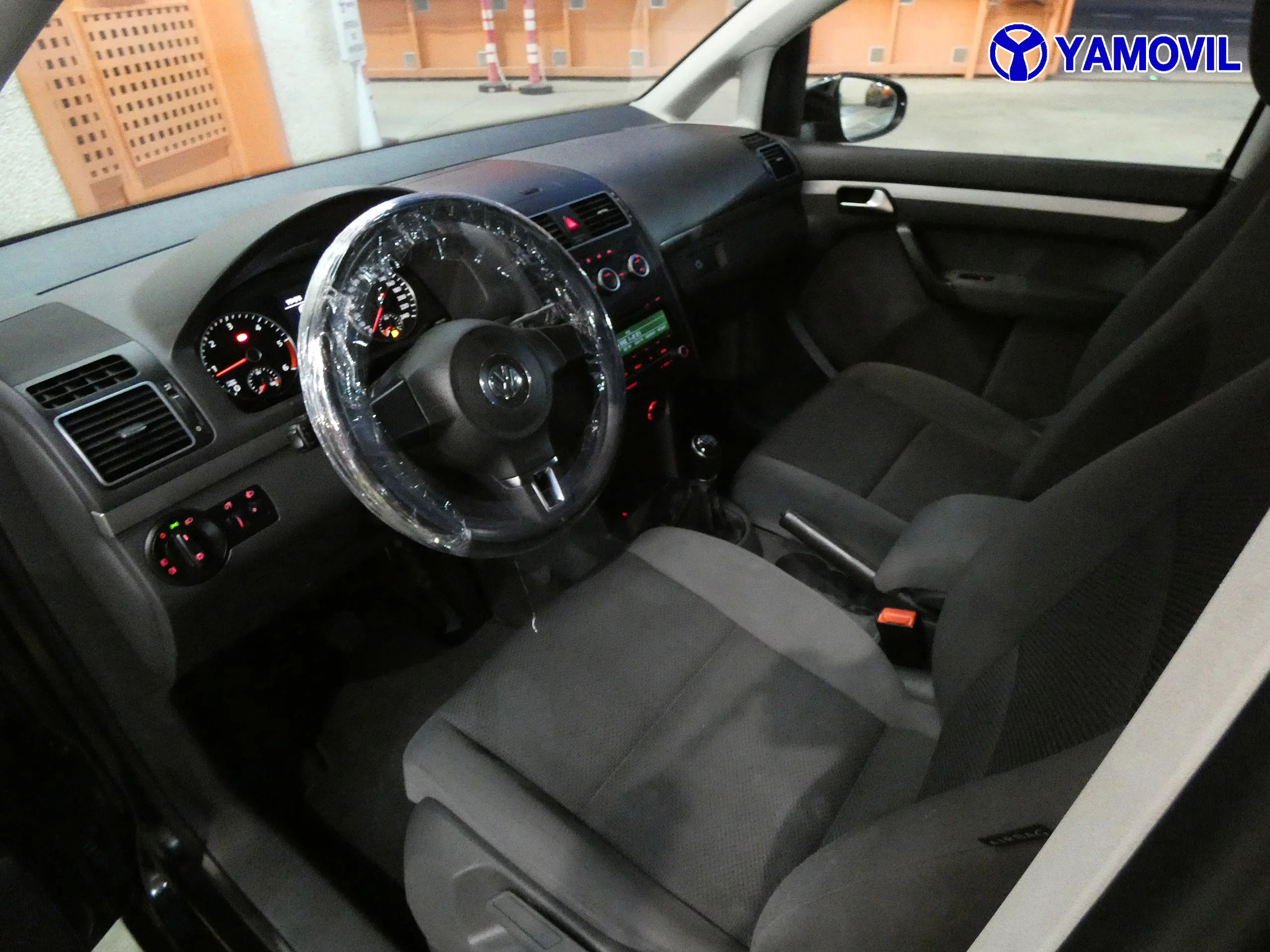 Volkswagen Touran 1.6 TDI EDITION - Foto 16