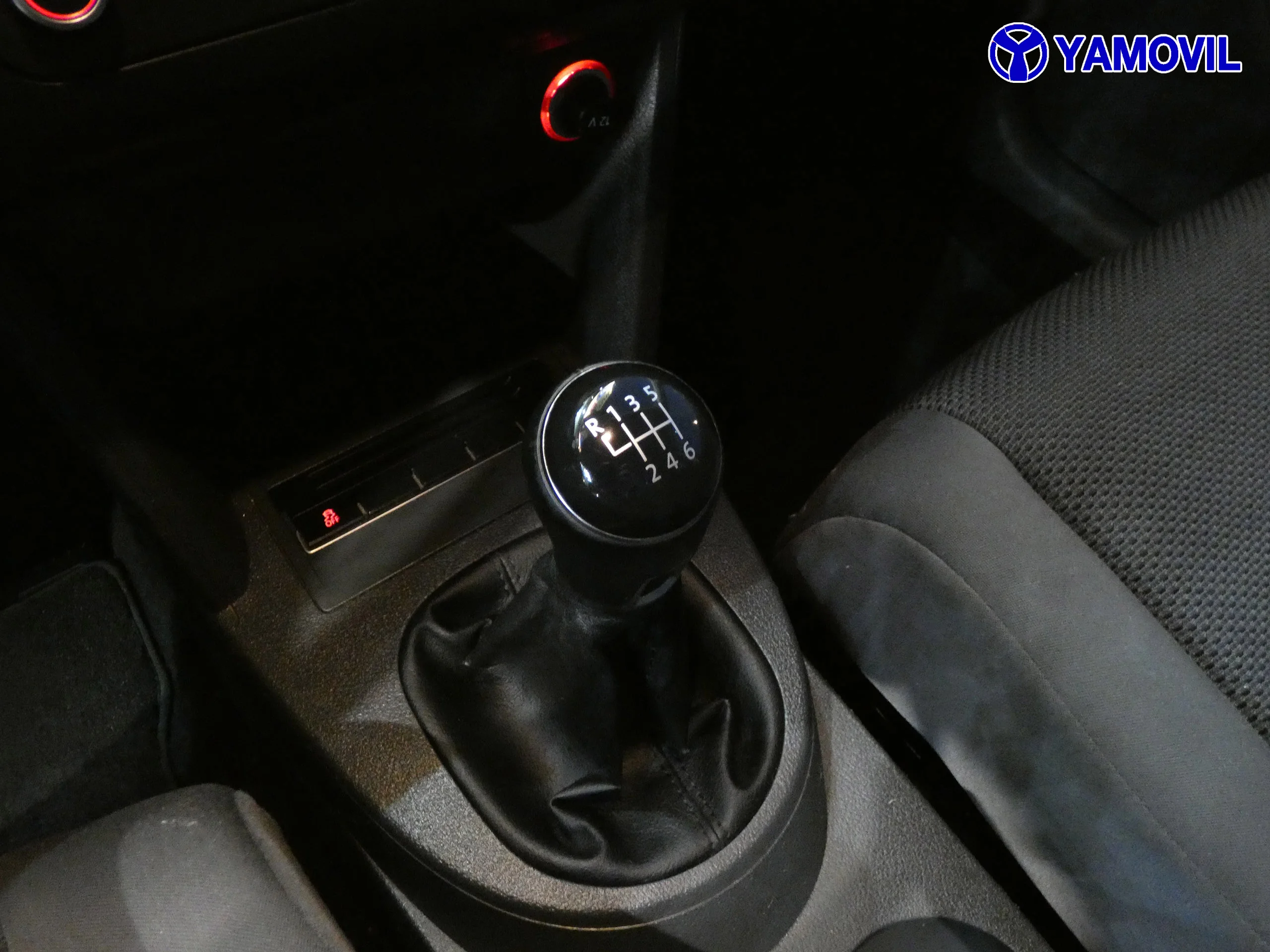 Volkswagen Touran 1.6 TDI EDITION - Foto 33