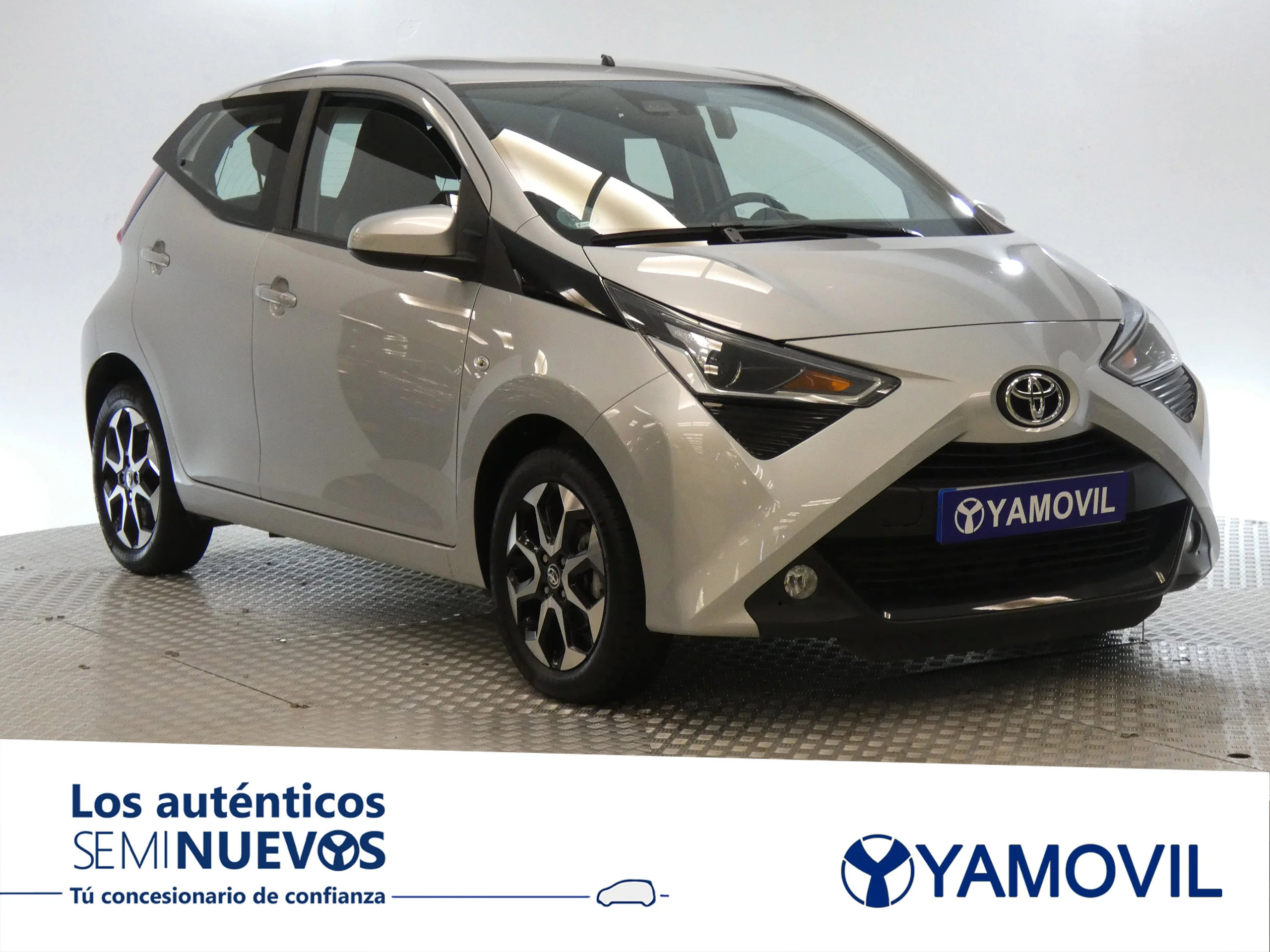 Toyota Aygo 1.0 XPLAY 5P - Foto 2