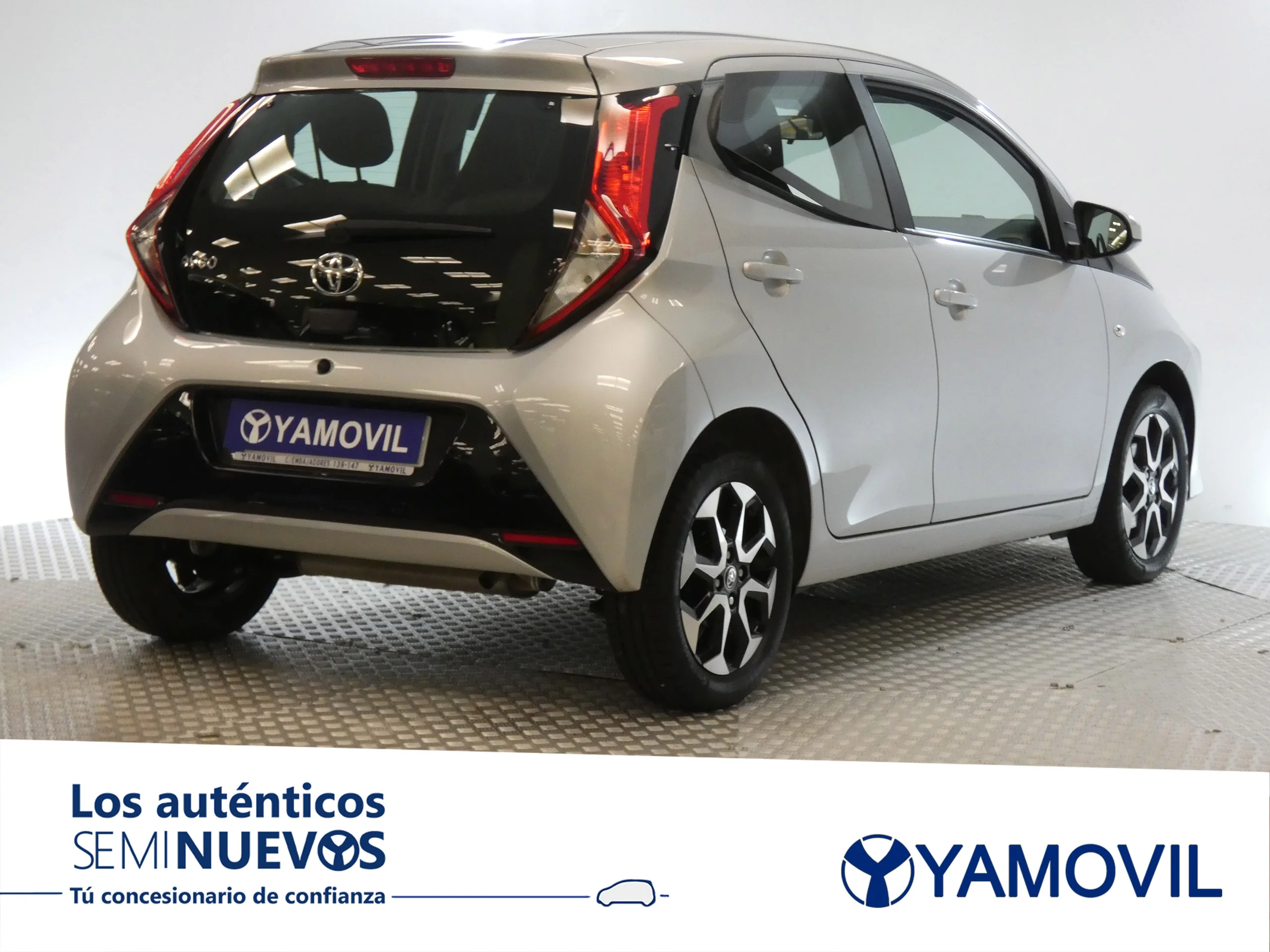 Toyota Aygo 1.0 XPLAY 5P - Foto 6