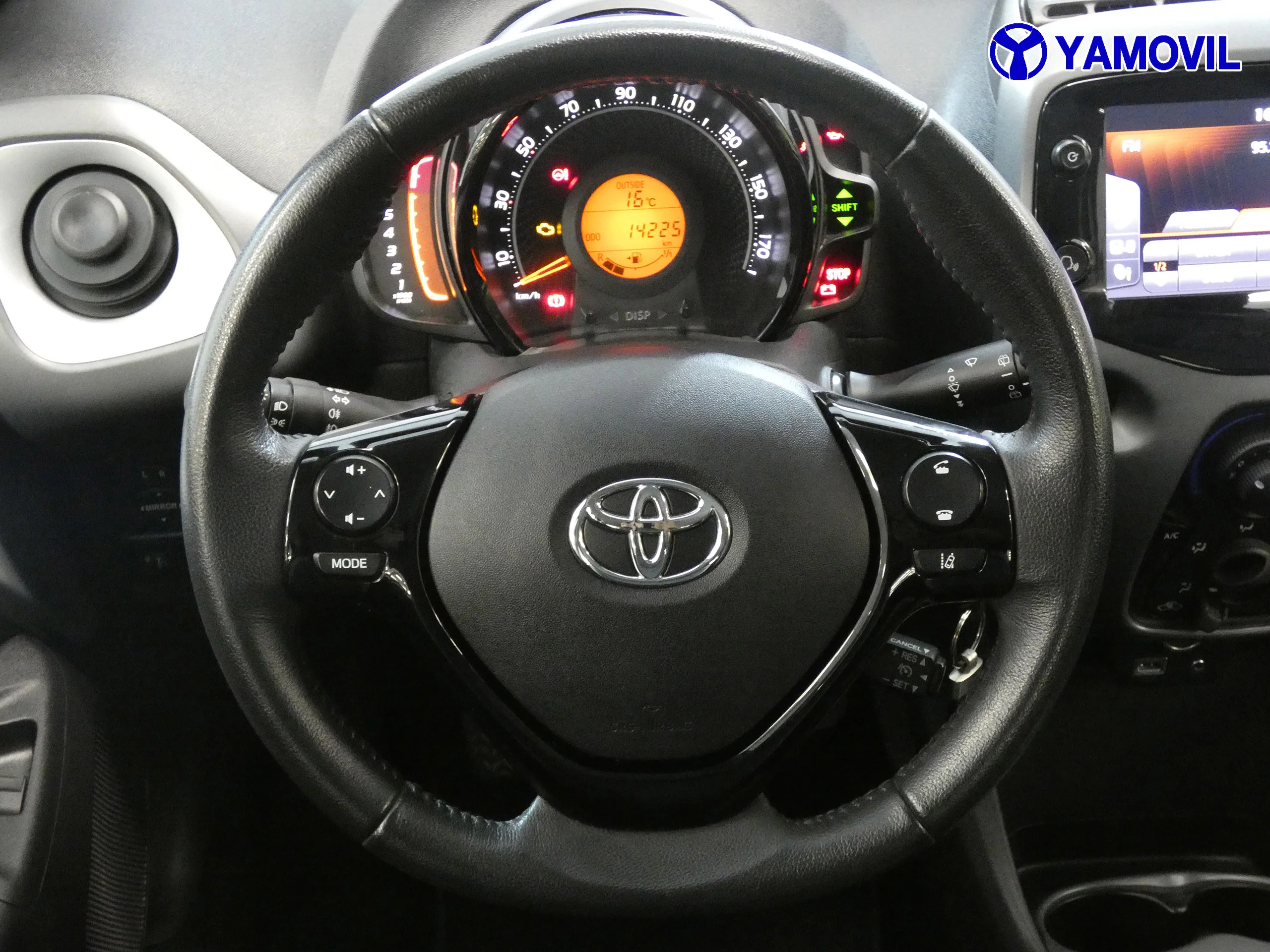 Toyota Aygo 1.0 XPLAY 5P - Foto 14