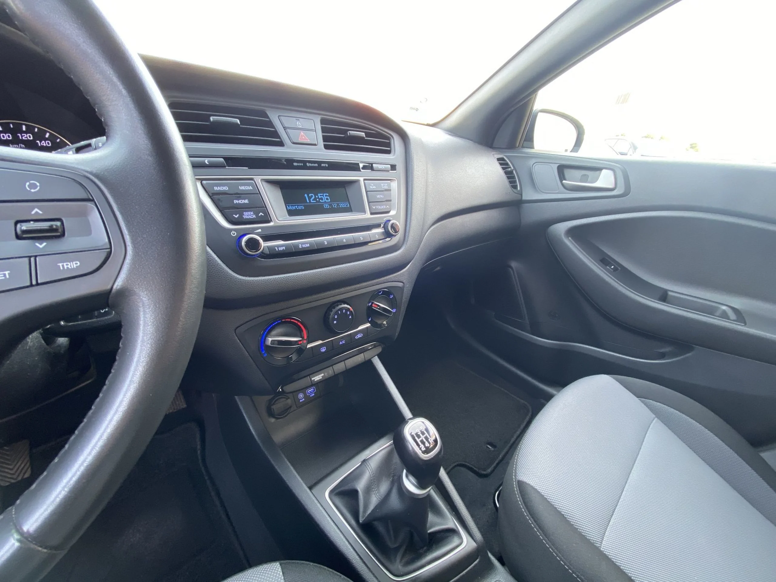 Hyundai I20 1.2 MPI Fresh 62 kW (84 CV) - Foto 16