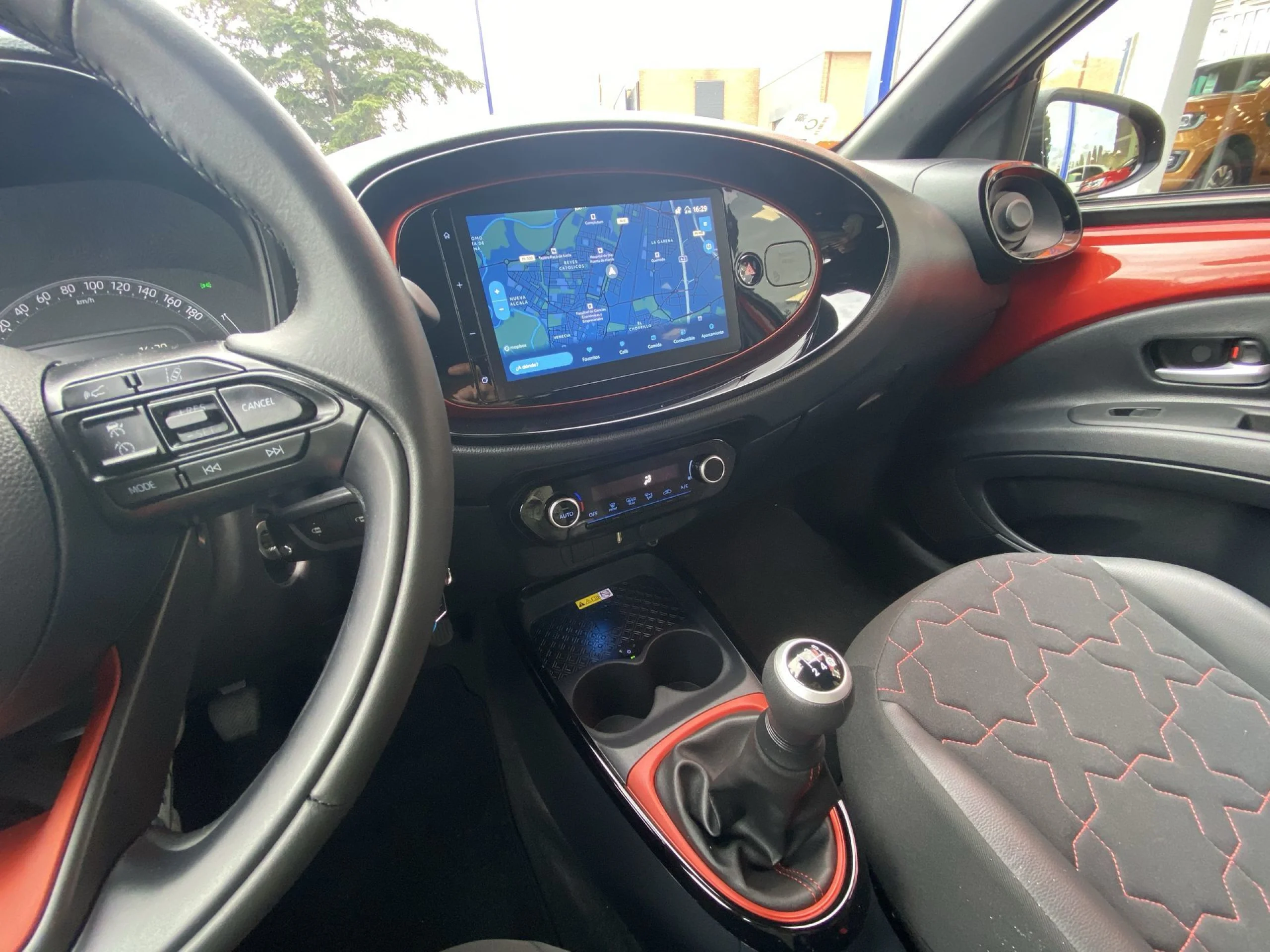 Toyota Aygo x cross 1.0 VVT-I Trendy Edition 53 kW (72 CV) - Foto 18