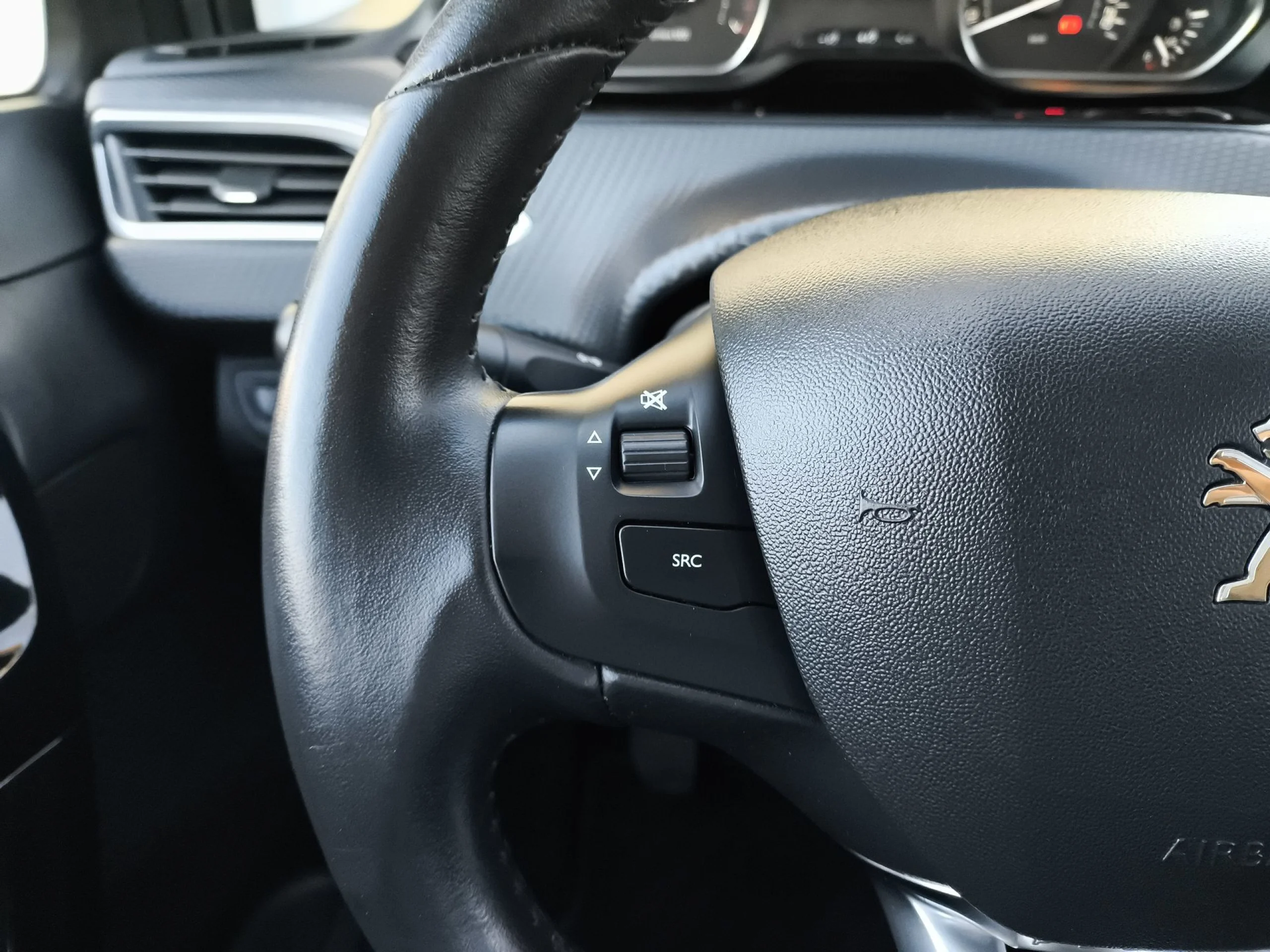 Peugeot 208 PureTech 82 Style 60 kW (82 CV) - Foto 14