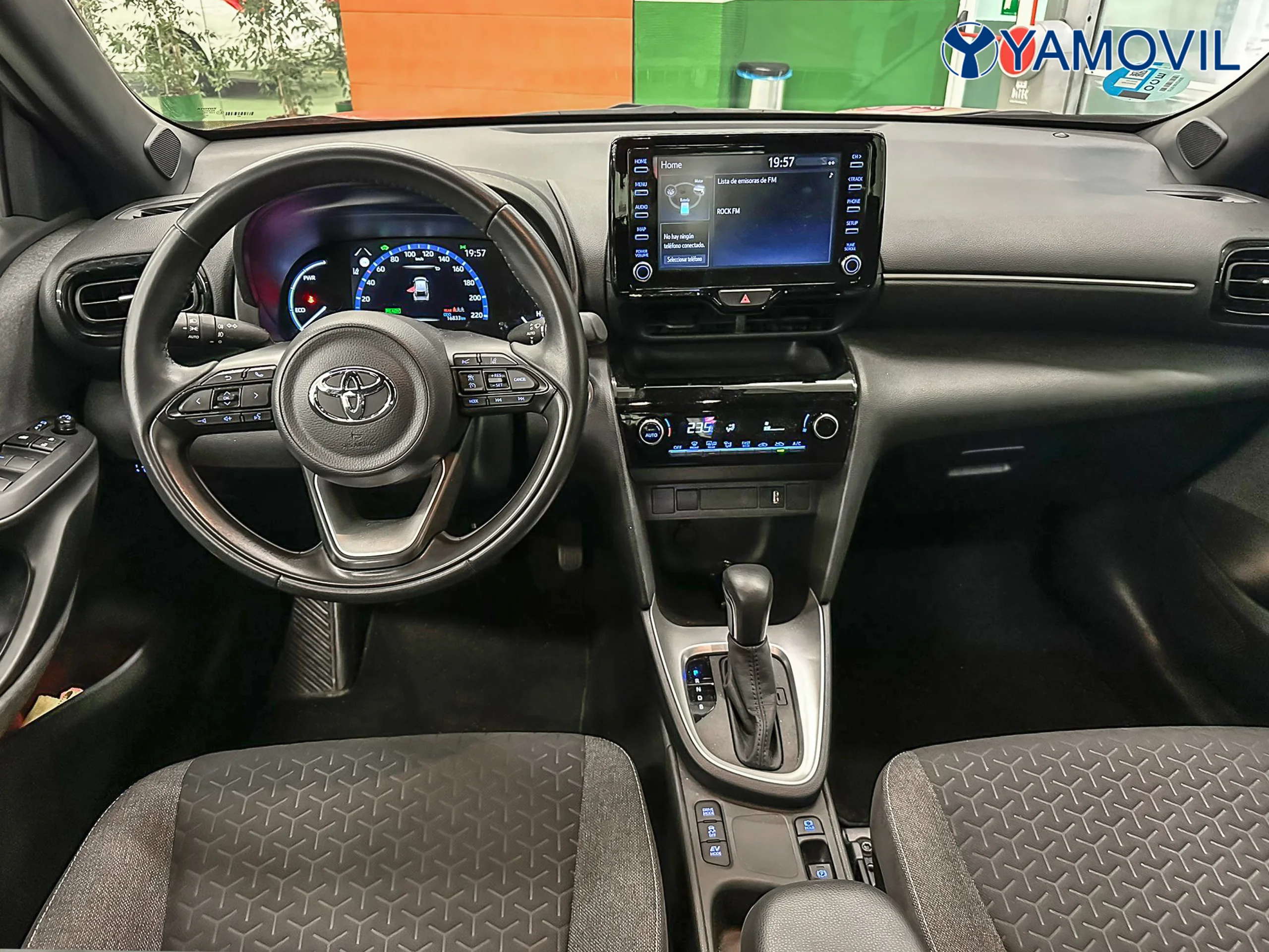 Toyota Yaris 120H Active Tech 85 kW (116 CV) - Foto 5