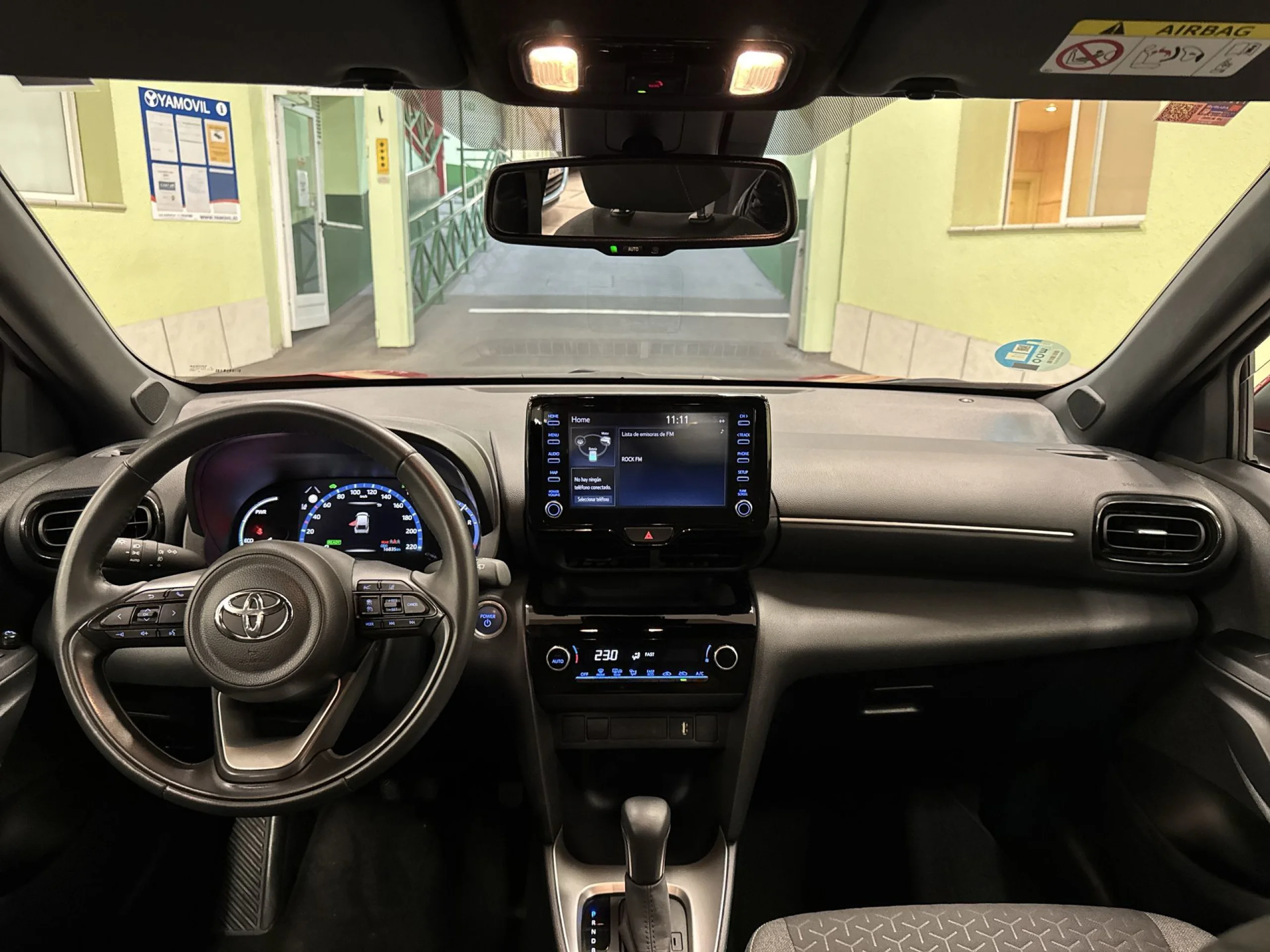 Toyota Yaris Cross 120H Active Tech 85 kW (116 CV) - Foto 11