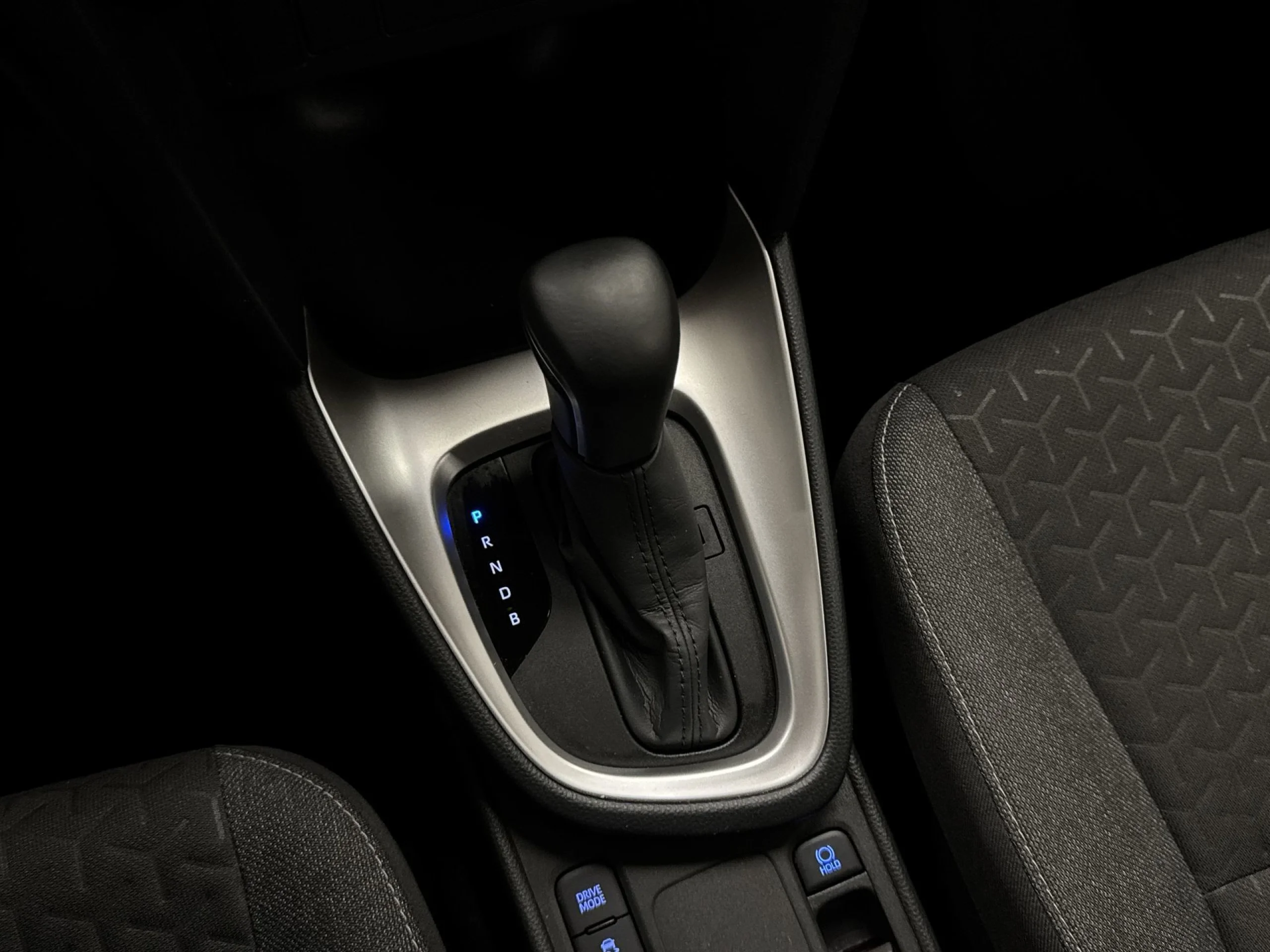 Toyota Yaris Cross 120H Active Tech 85 kW (116 CV) - Foto 19