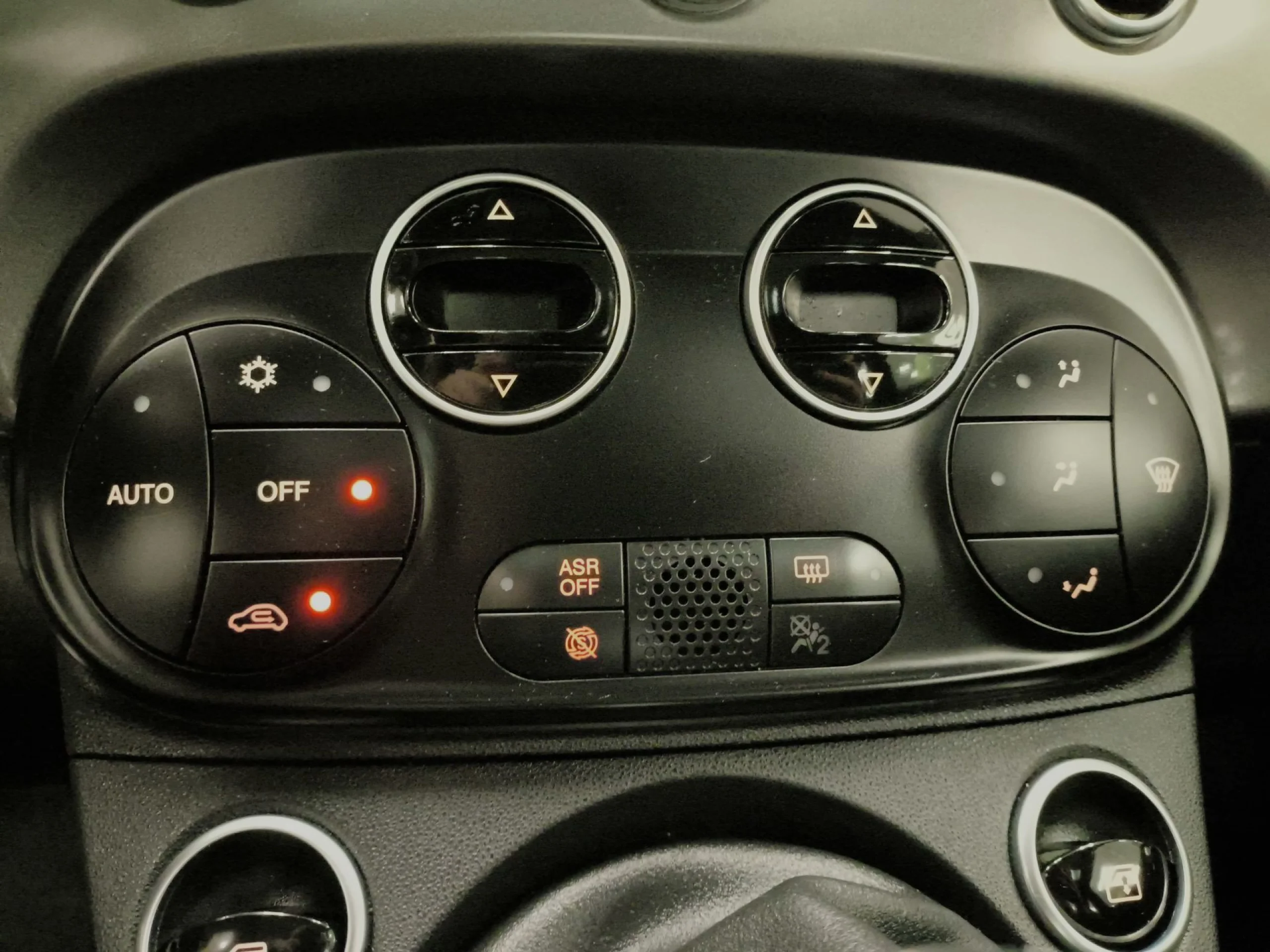 Fiat 500 1.0 Hybrid Sport 51 kW (70 CV) - Foto 19