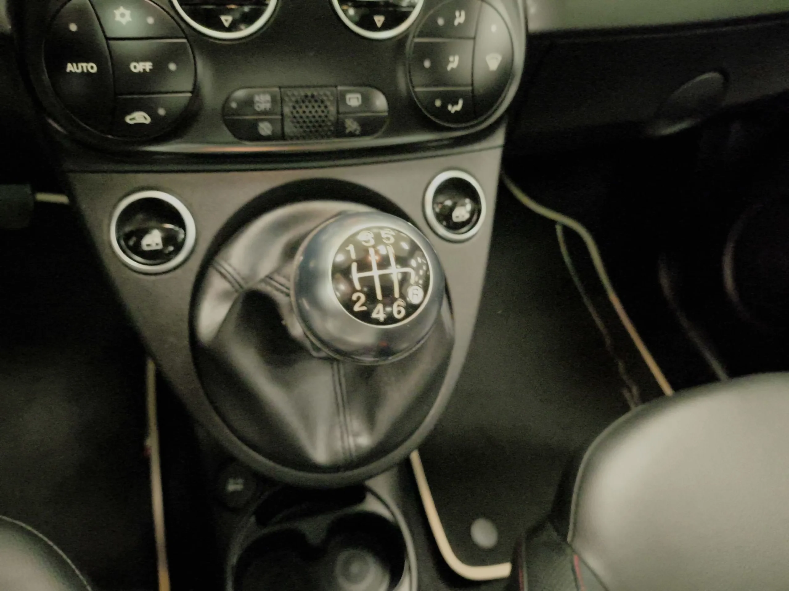 Fiat 500 1.0 Hybrid Sport 51 kW (70 CV) - Foto 20