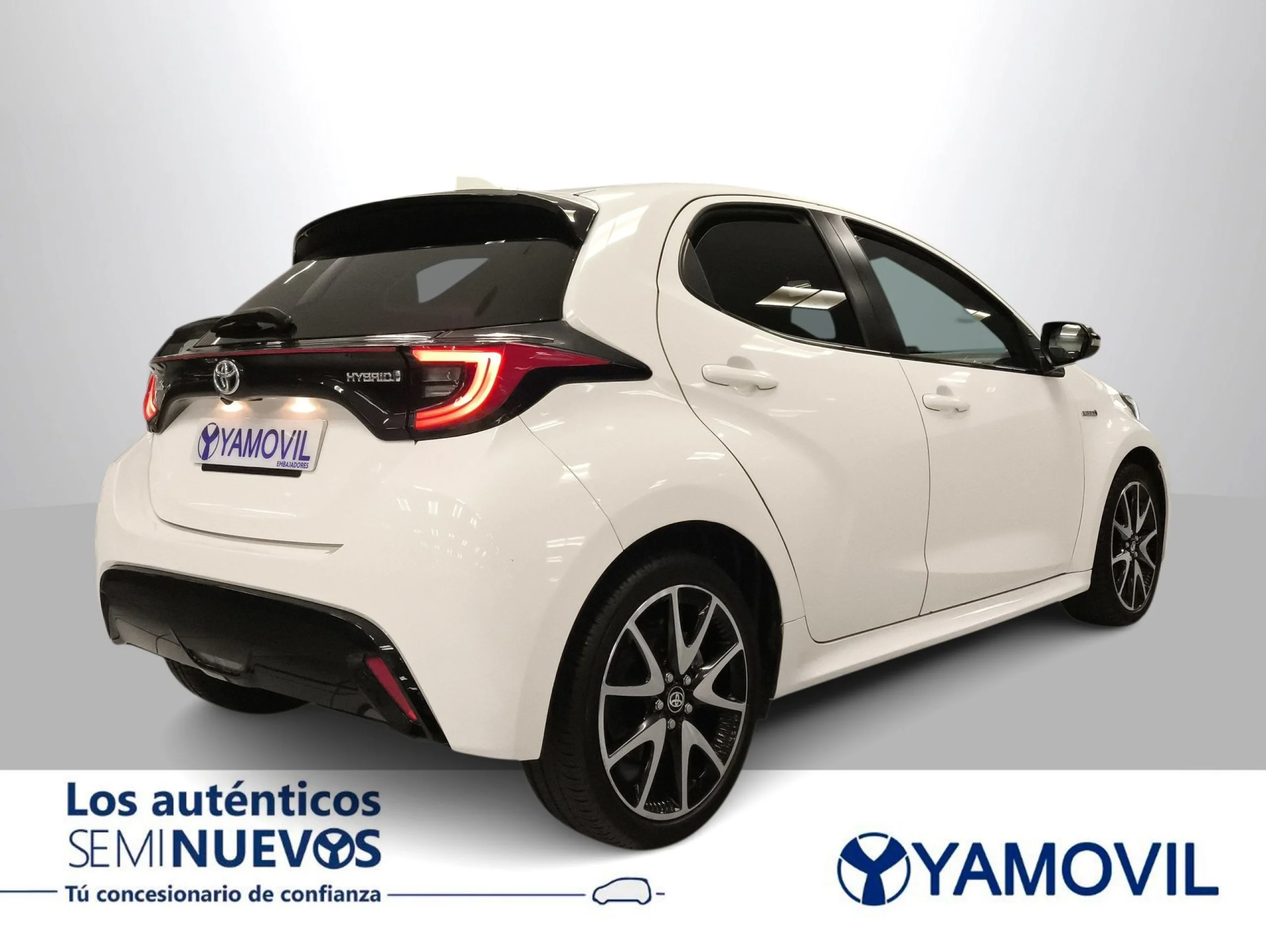 Toyota Yaris 120H Style 85 kW (116 CV) - Foto 6