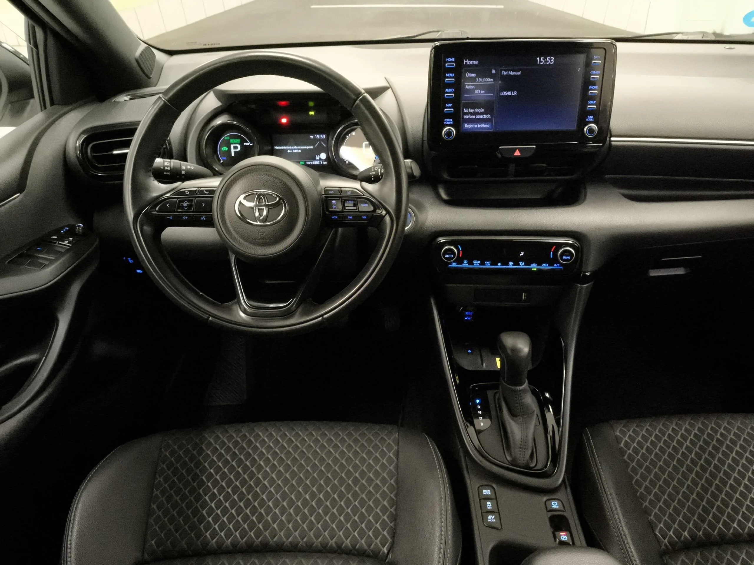 Toyota Yaris 120H Style 85 kW (116 CV) - Foto 17