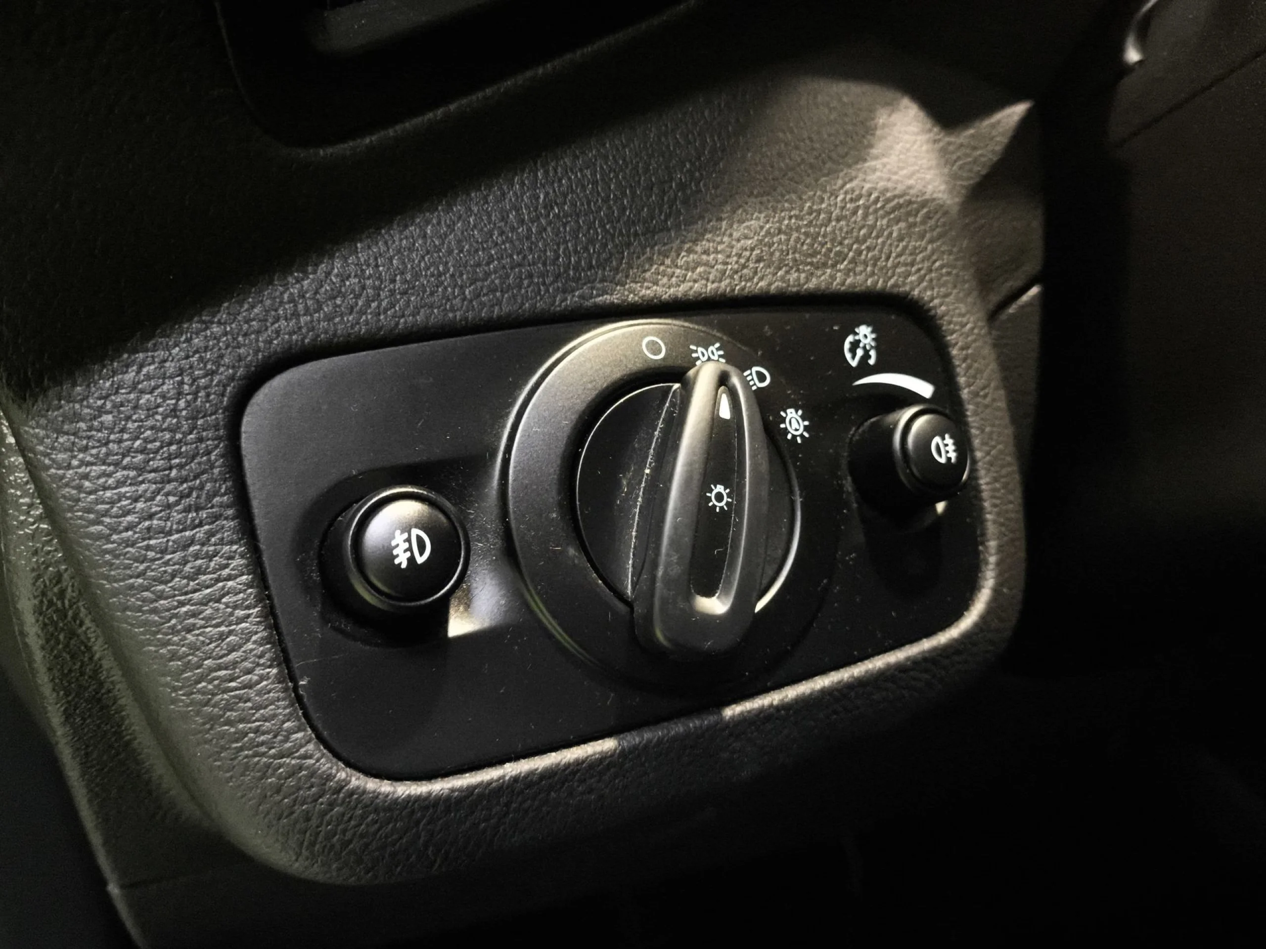 Ford C-Max 1.5 TDCI Titanium 88 kW (120 CV) - Foto 12