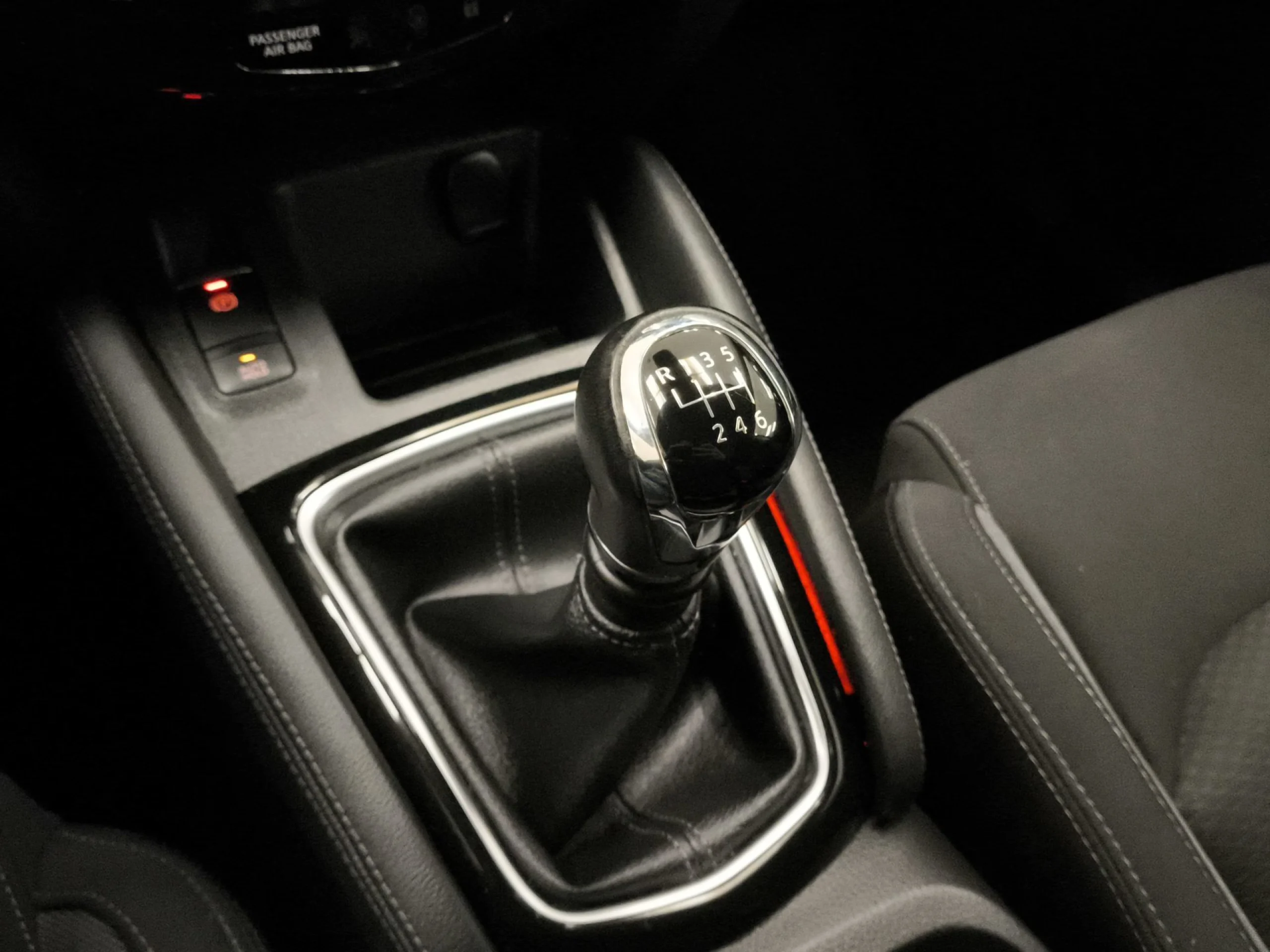 Nissan Qashqai DIG-T 140 Acenta 4x2 103 kW (140 CV) - Foto 17