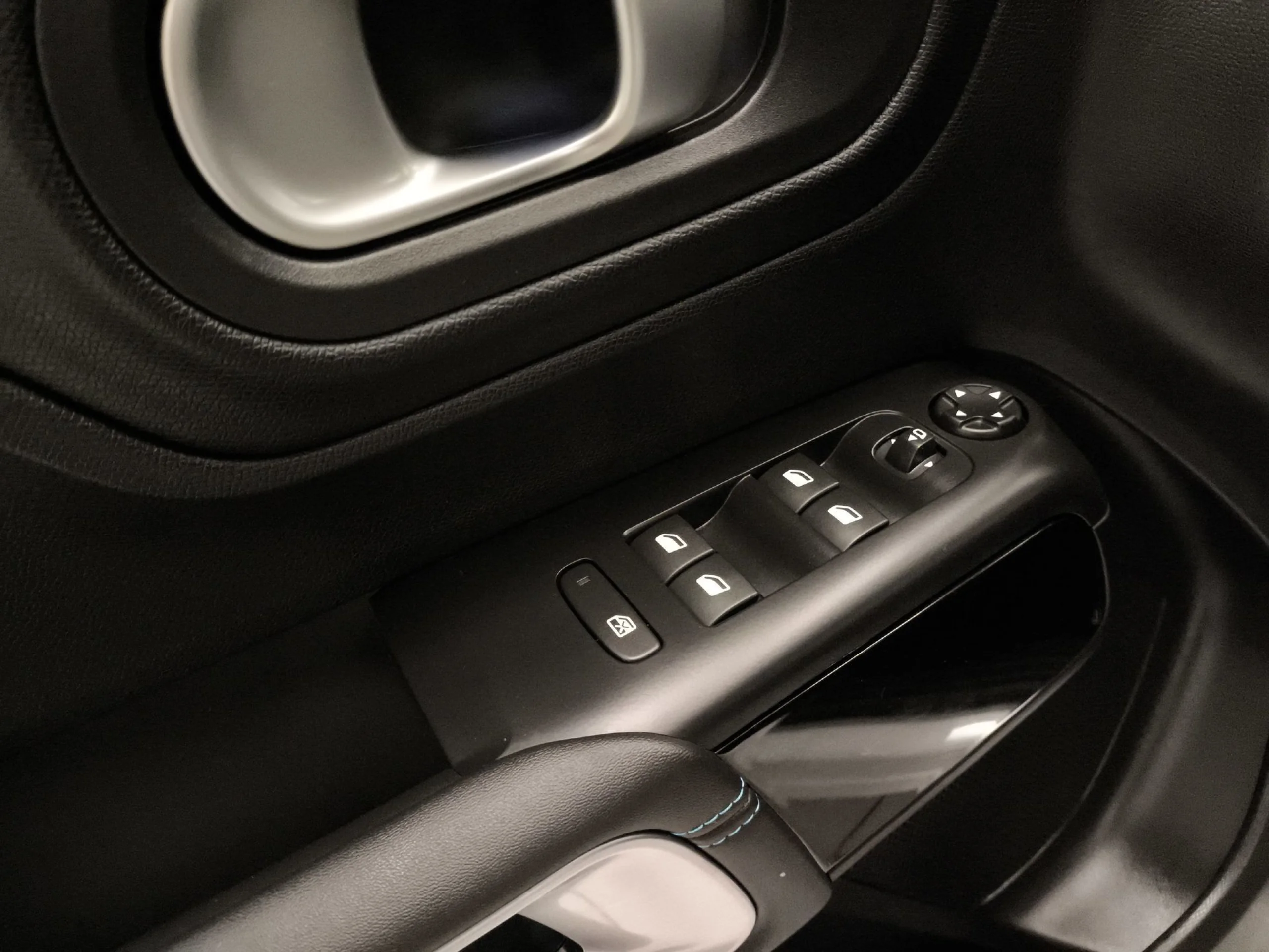 Citroen C5 Aircross Hybrid 180 Feel Pack e-EAT8 132 kW (180 CV) - Foto 10