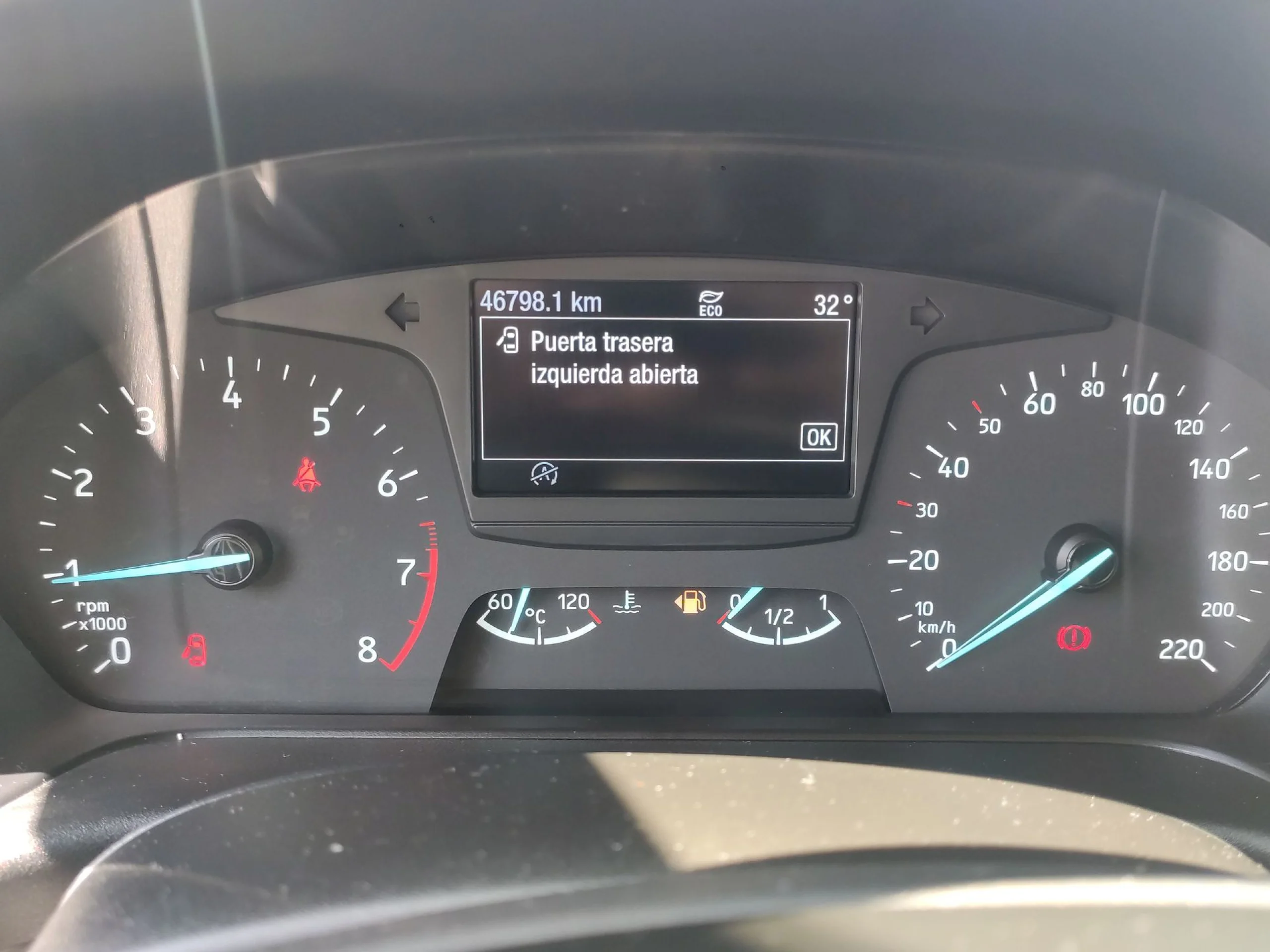 Ford Fiesta 1.0 EcoBoost SANDS Trend+ 74 kW (100 CV) - Foto 12