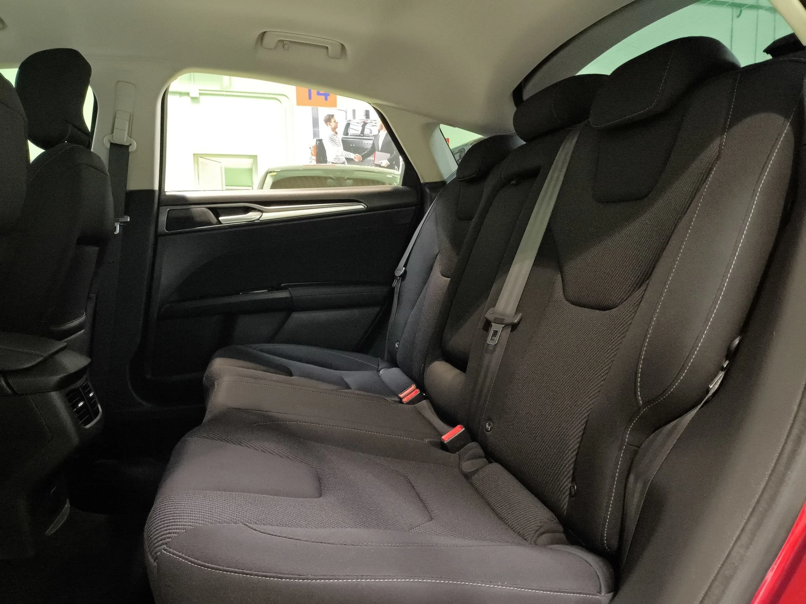 Ford Mondeo 2.0 TDCI Titanium 110 kW (150 CV) - Foto 24