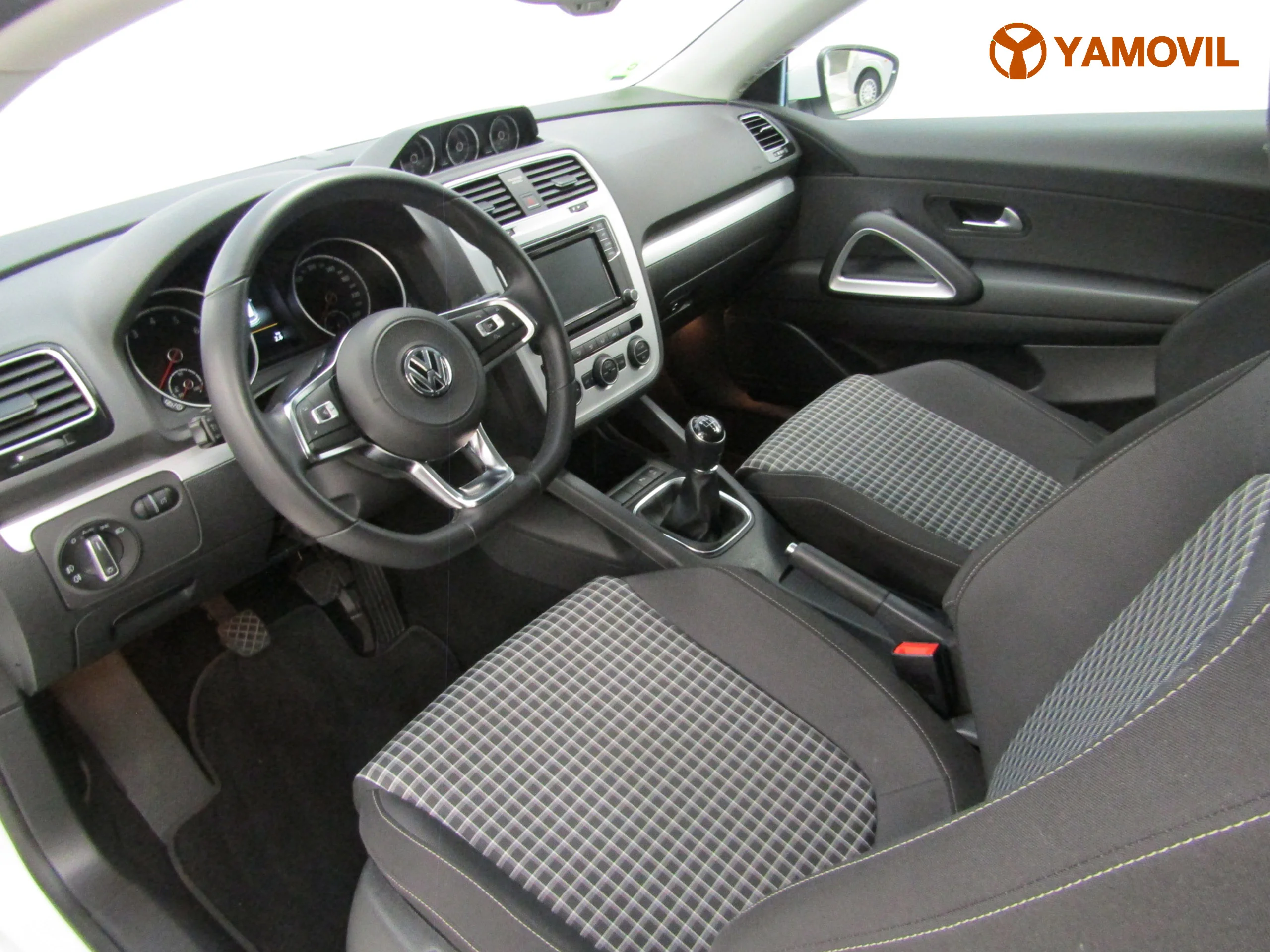 Volkswagen Scirocco 1.4TSI R-LINE BY TYPHOON - Foto 17