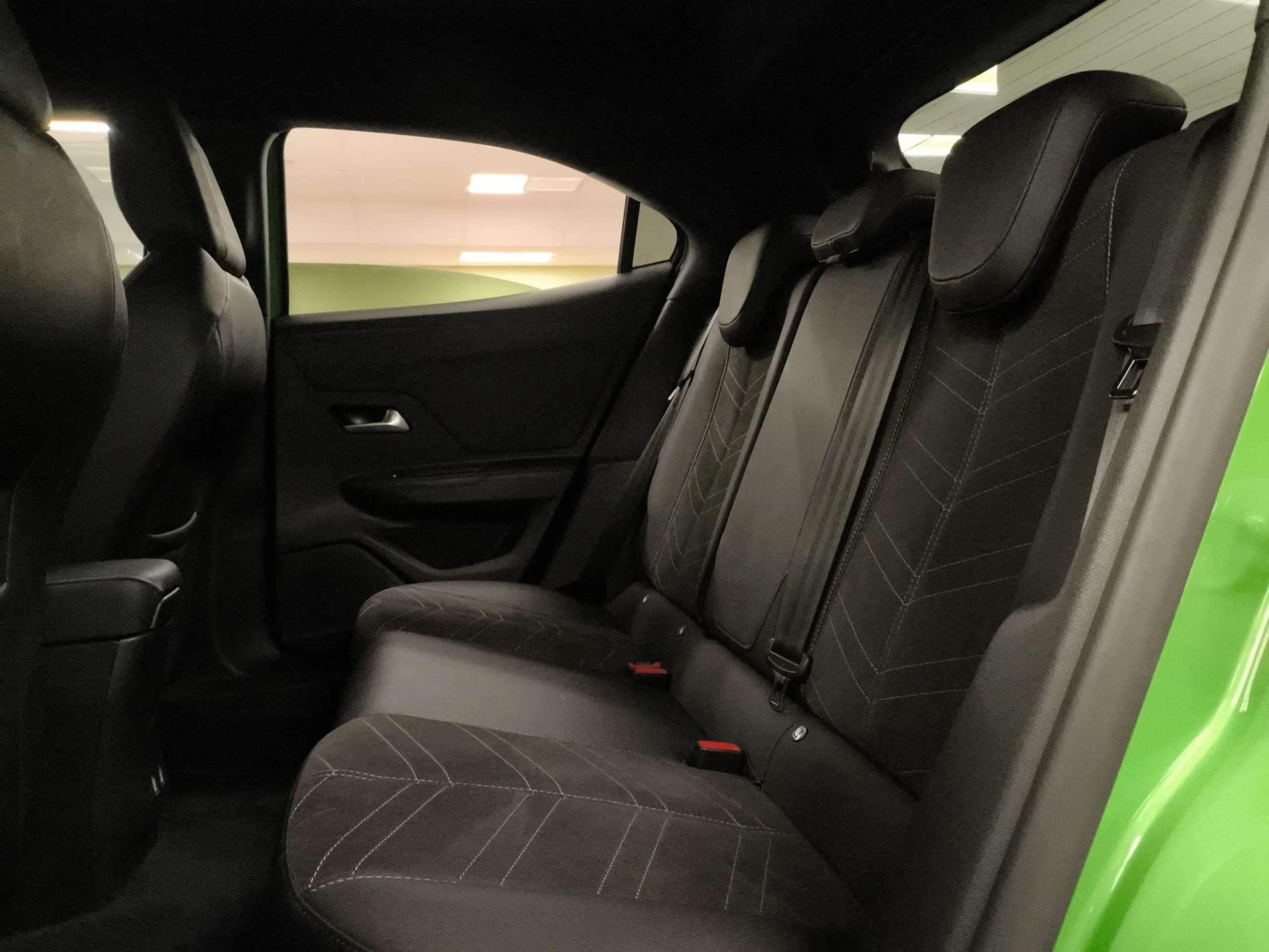 Opel Mokka-e BEV 50kWh Ultimate-e 100 kW (136 CV) - Foto 23