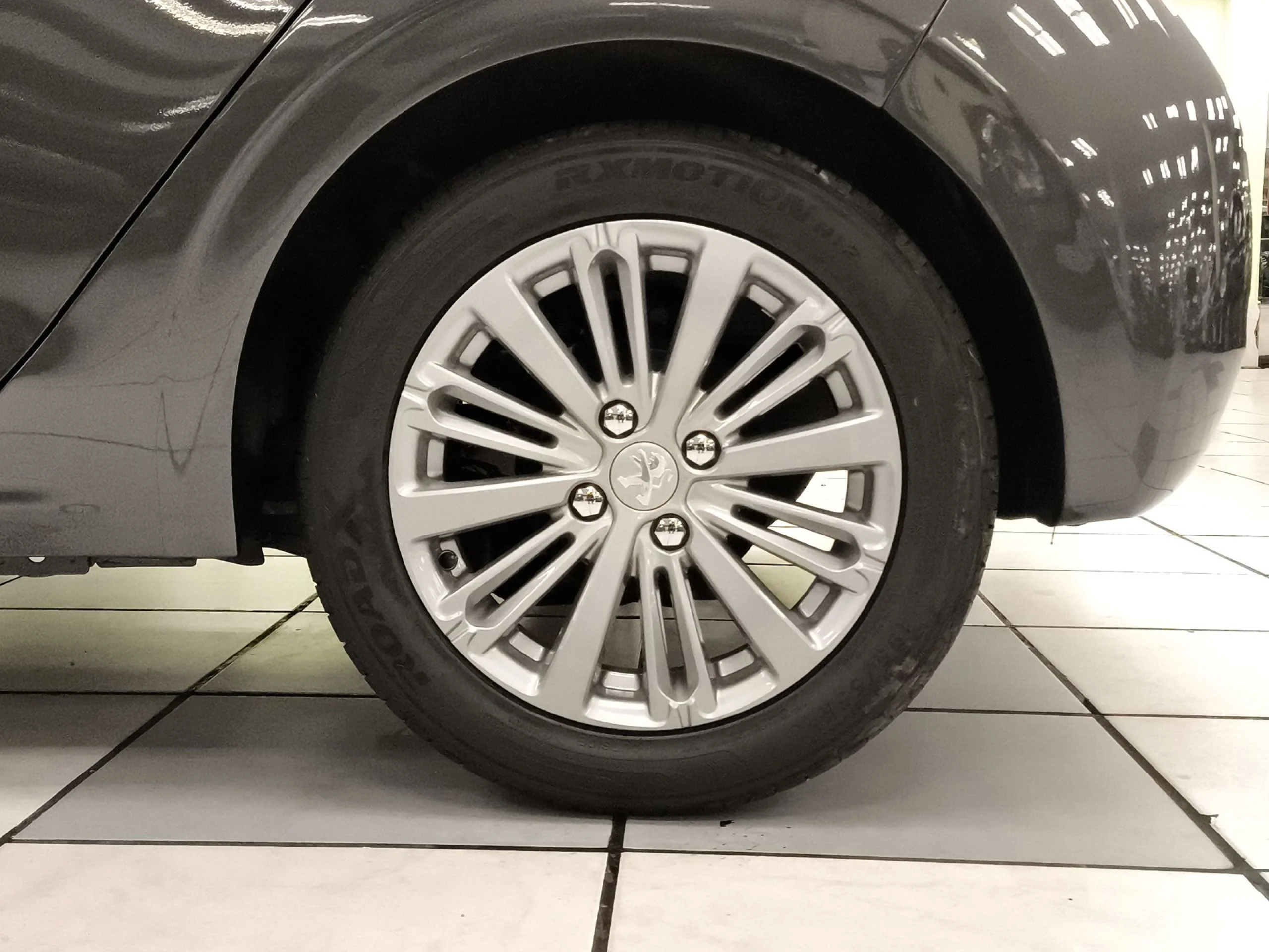 Peugeot 208 PureTech Style 60 kW (82 CV) - Foto 7