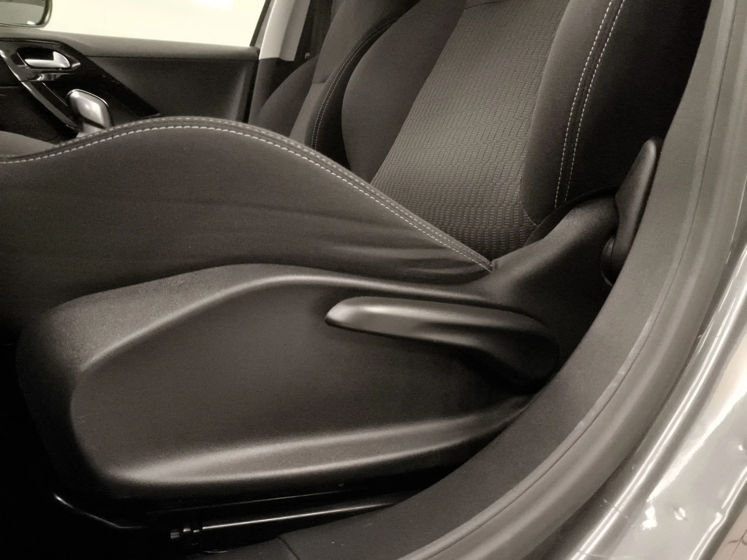 Peugeot 208 PureTech Style 60 kW (82 CV) - Foto 9