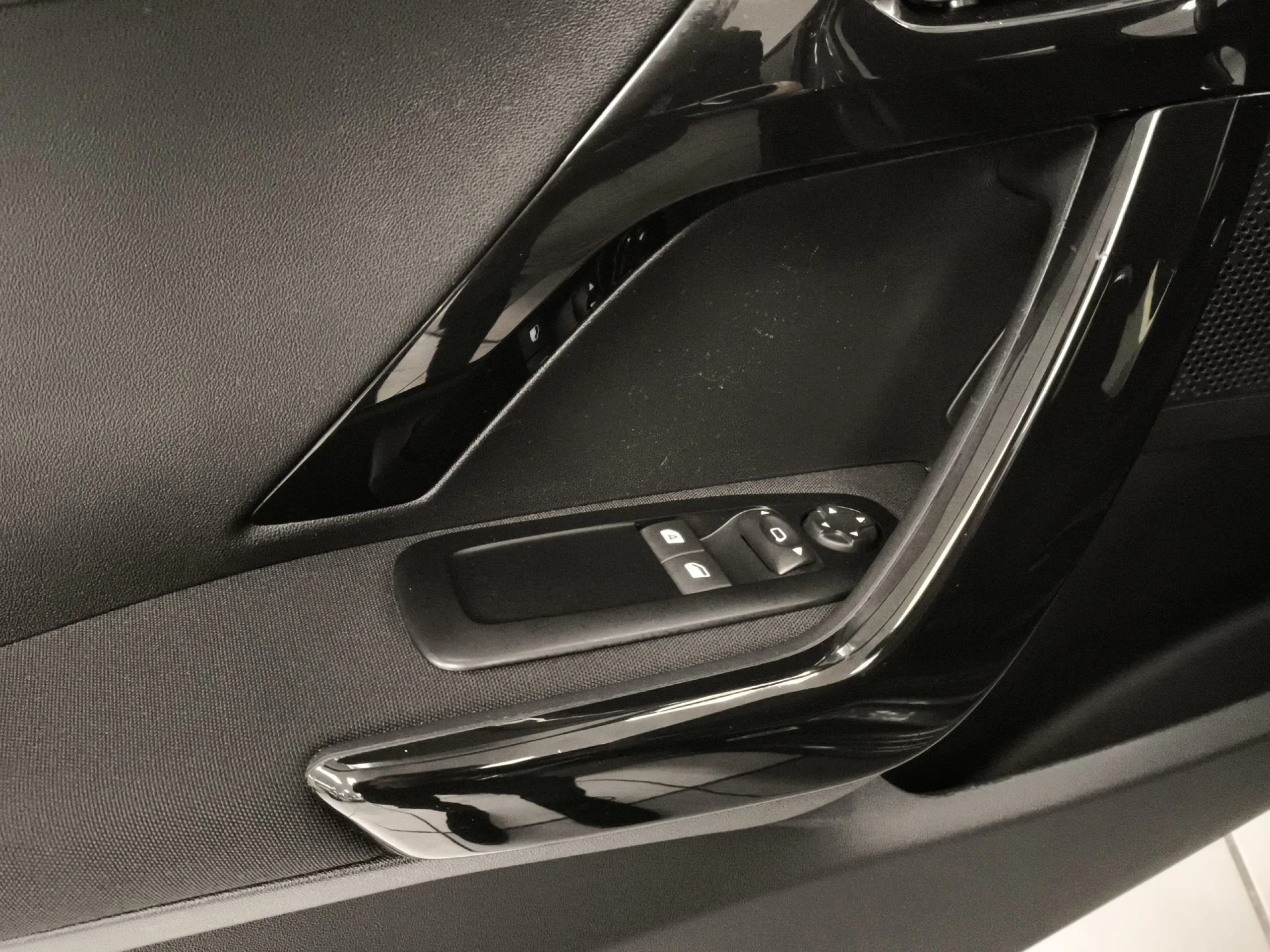 Peugeot 208 PureTech Style 60 kW (82 CV) - Foto 10