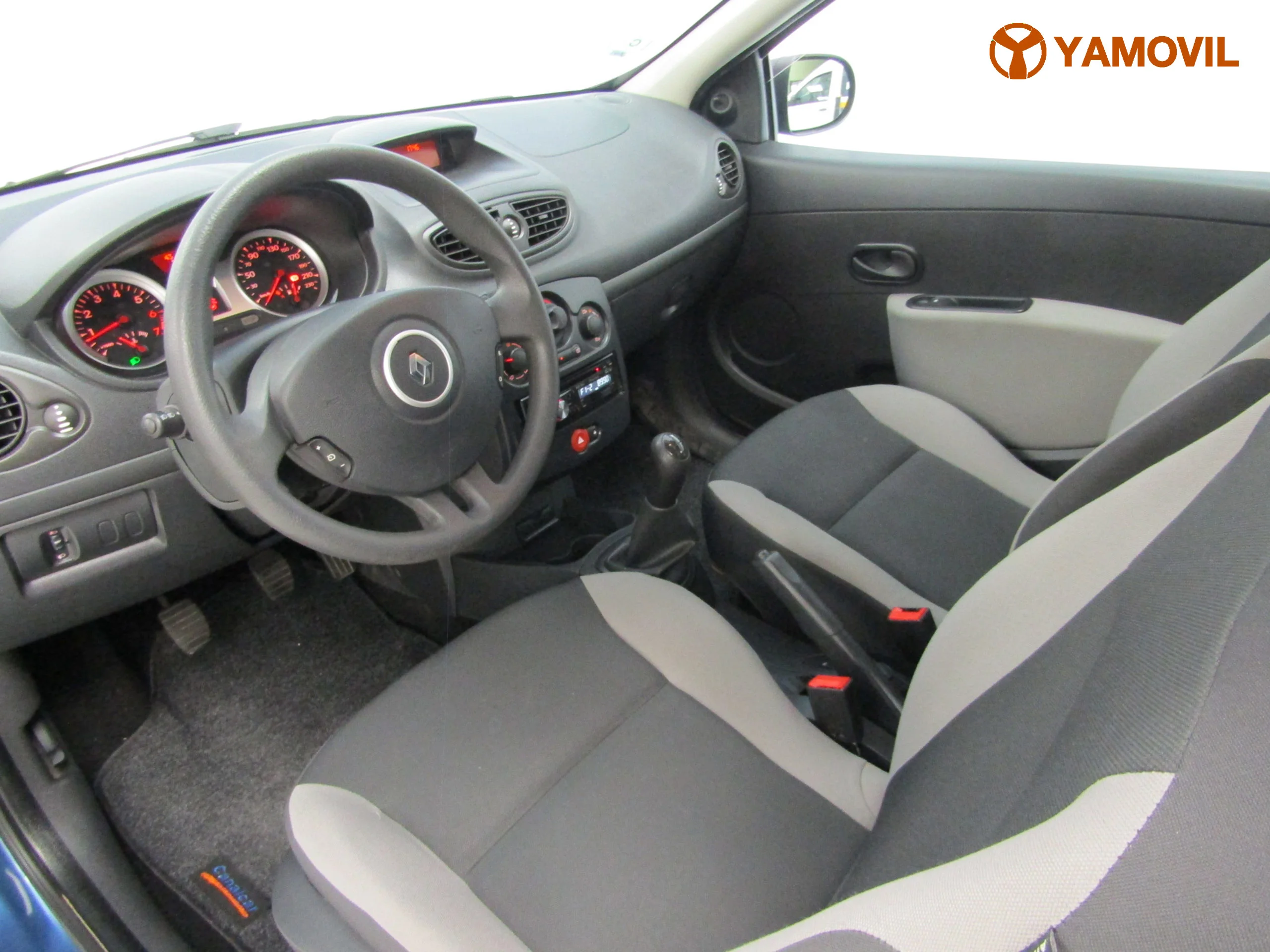 Renault Clio 1.2i 75 EXPRESSION - Foto 18