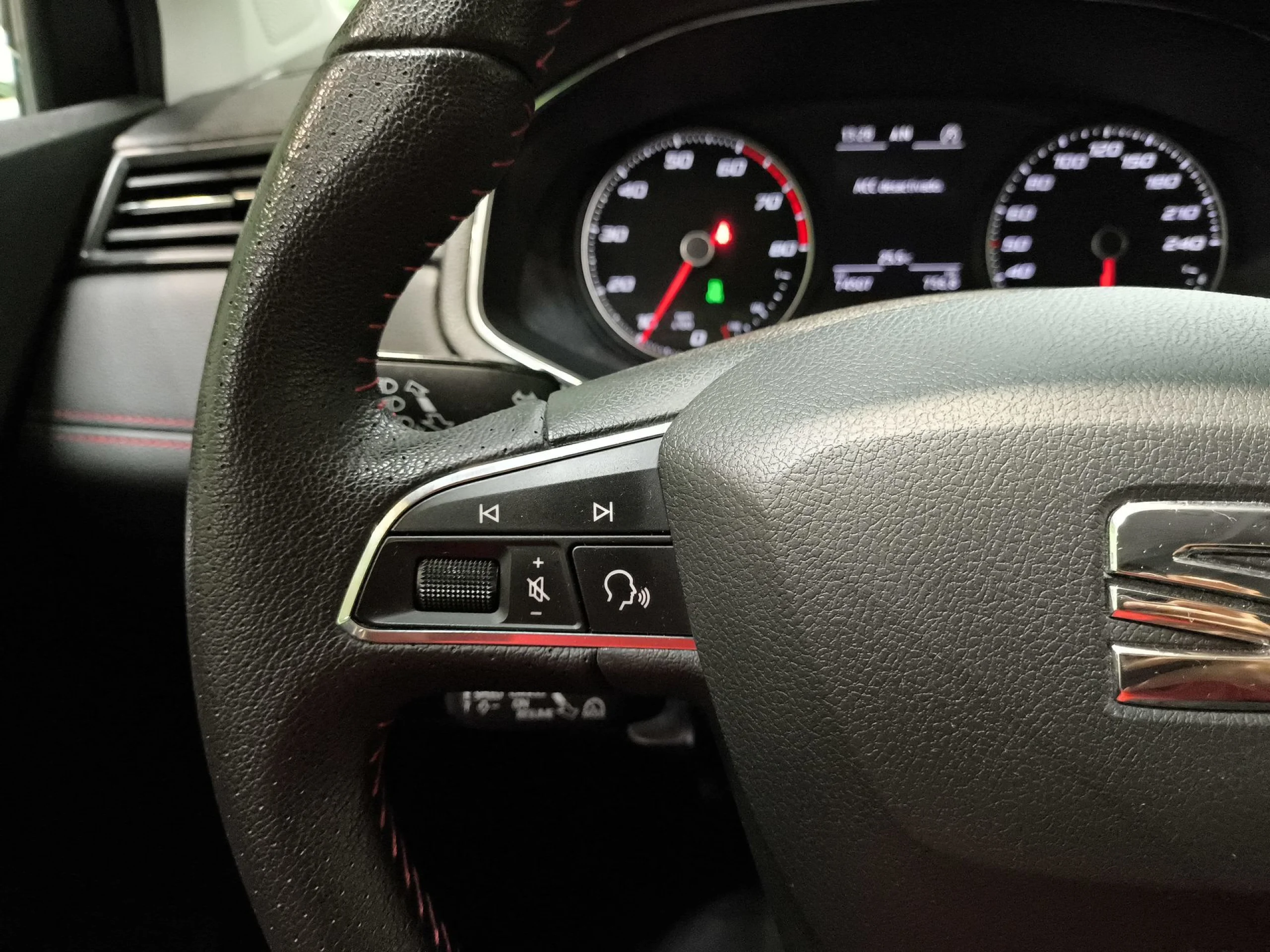 Seat Ibiza 1.0 TGI FR 66 kW (90 CV) - Foto 18